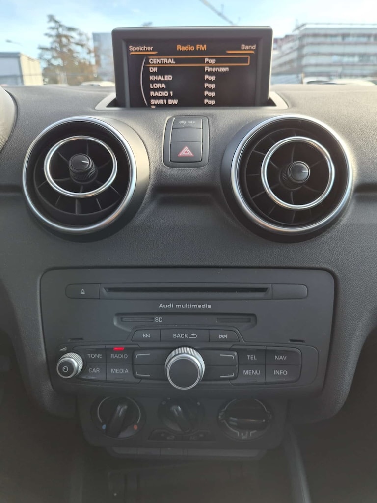 AUDI A1 Sportback 1.2 TFSI Attraction-image-13