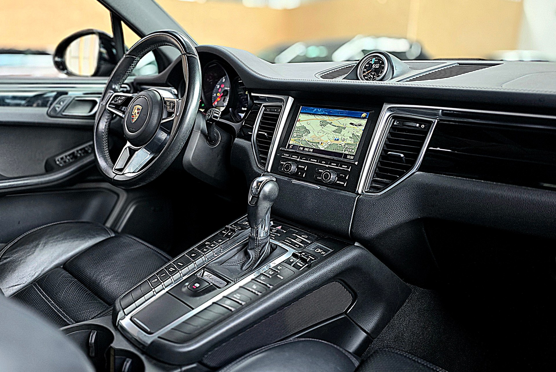 PORSCHE Macan S PDK-image-14