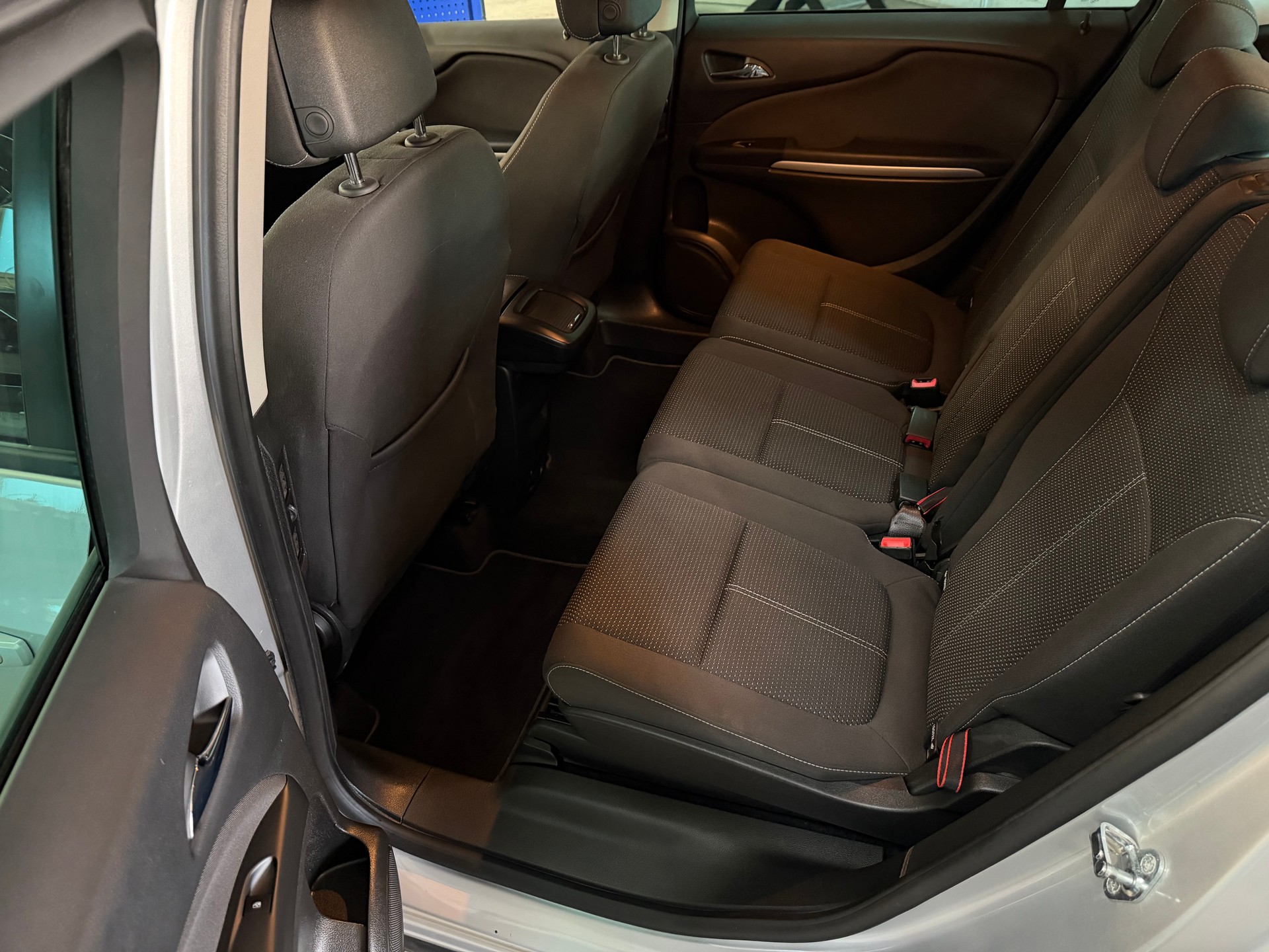 OPEL Zafira Tourer 1.4i 16V Turbo Automatic-image-15