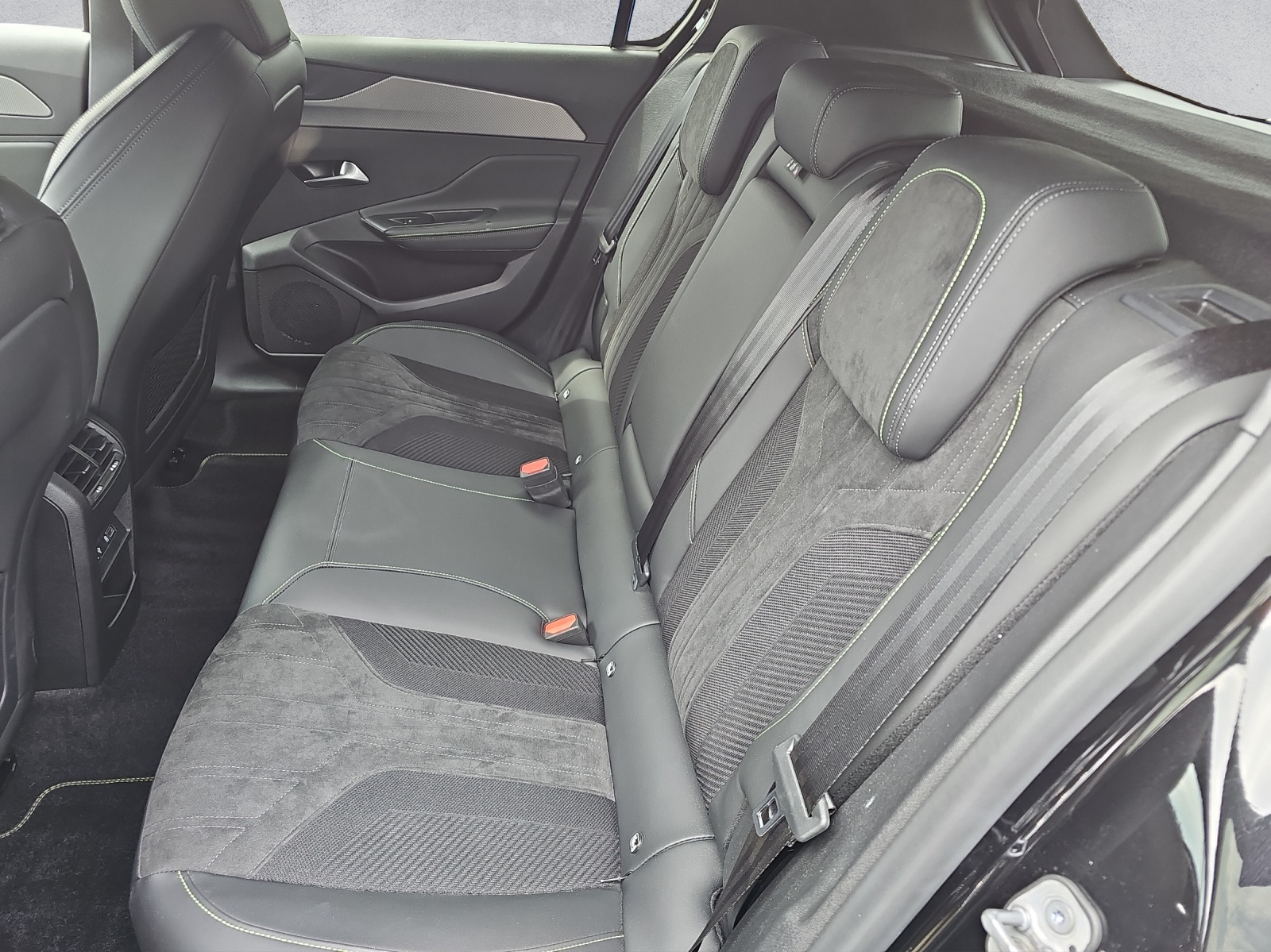 PEUGEOT 308 1.6 PHEV 180 GT-image-14