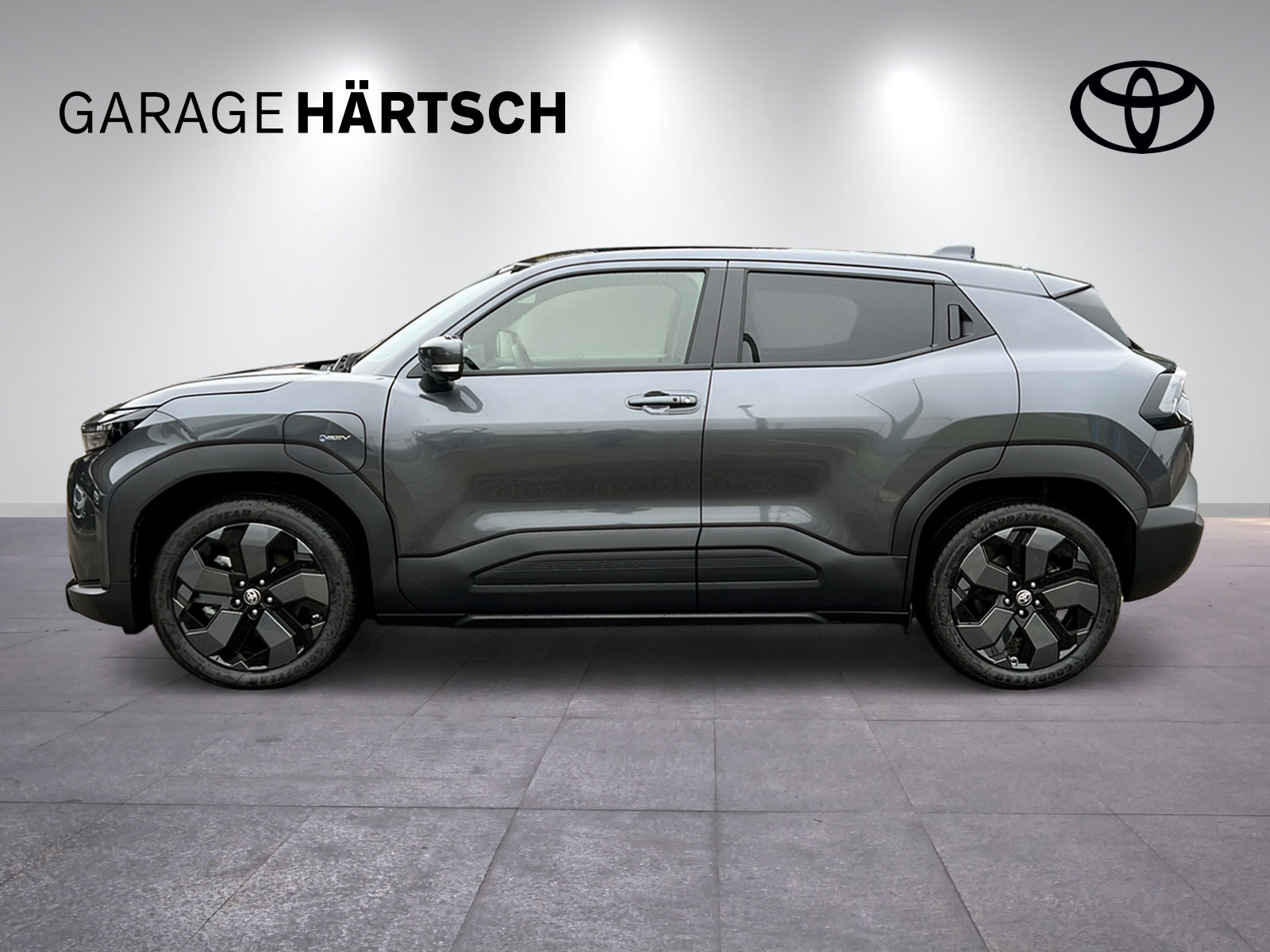 TOYOTA Urban Cruiser Premium AWD-showroom-element-1