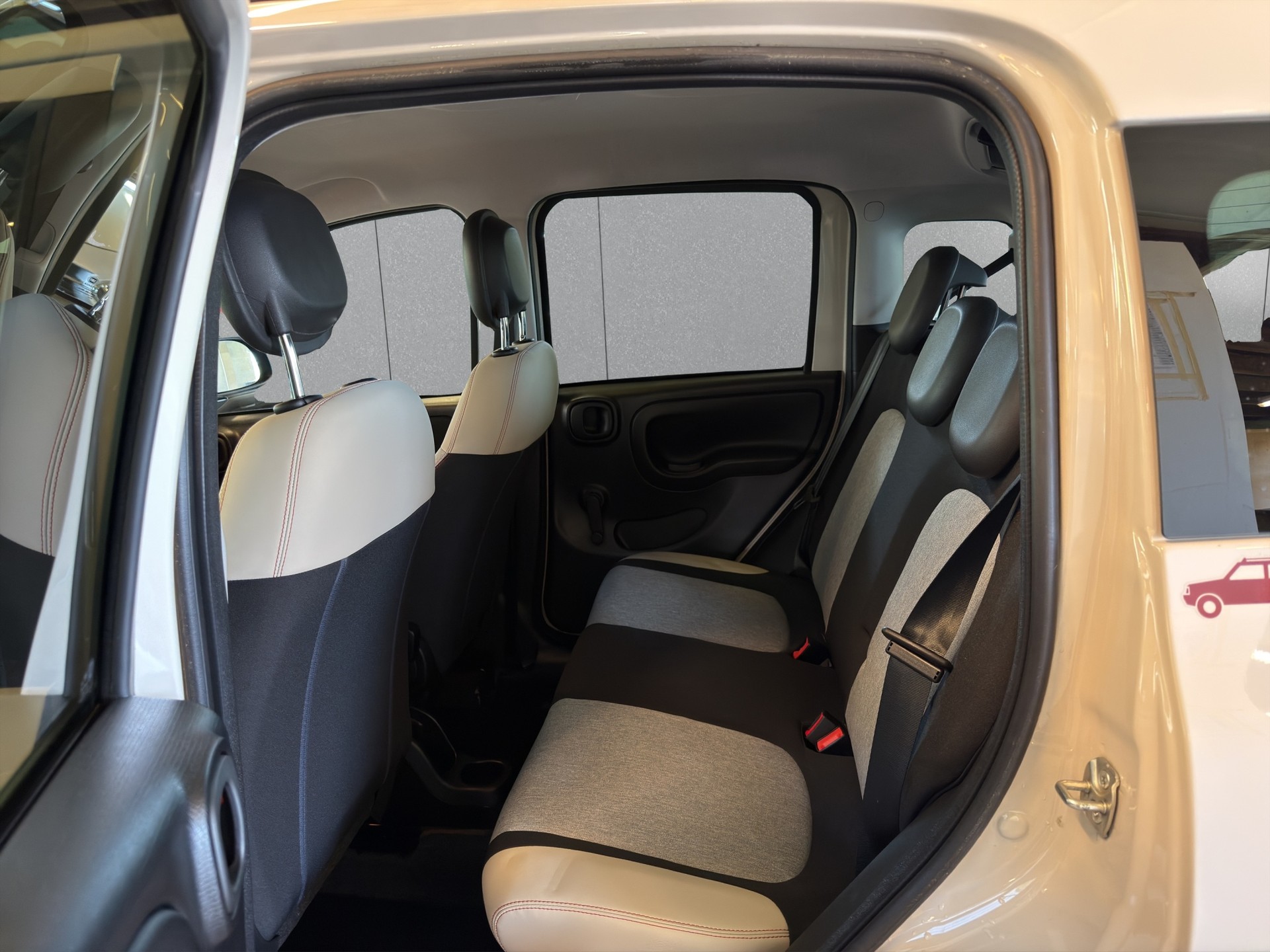 FIAT Panda 0.9 Twinair Turbo 4x40 4x4*NEUWERTIG*NUR 7000 KM*MODELL JAHR 2024*-image-18
