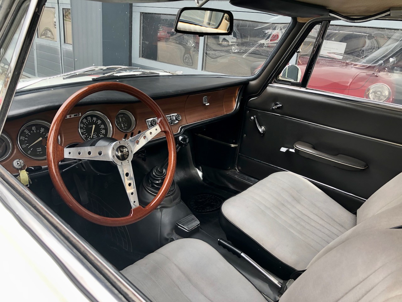 ALFA ROMEO GT 1300 Junior-image-7