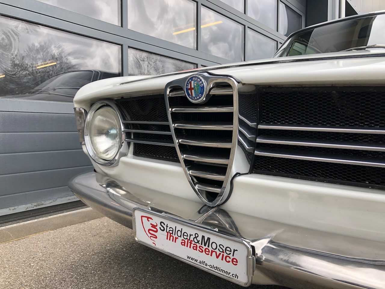 ALFA ROMEO GT 1300 Junior-image-5