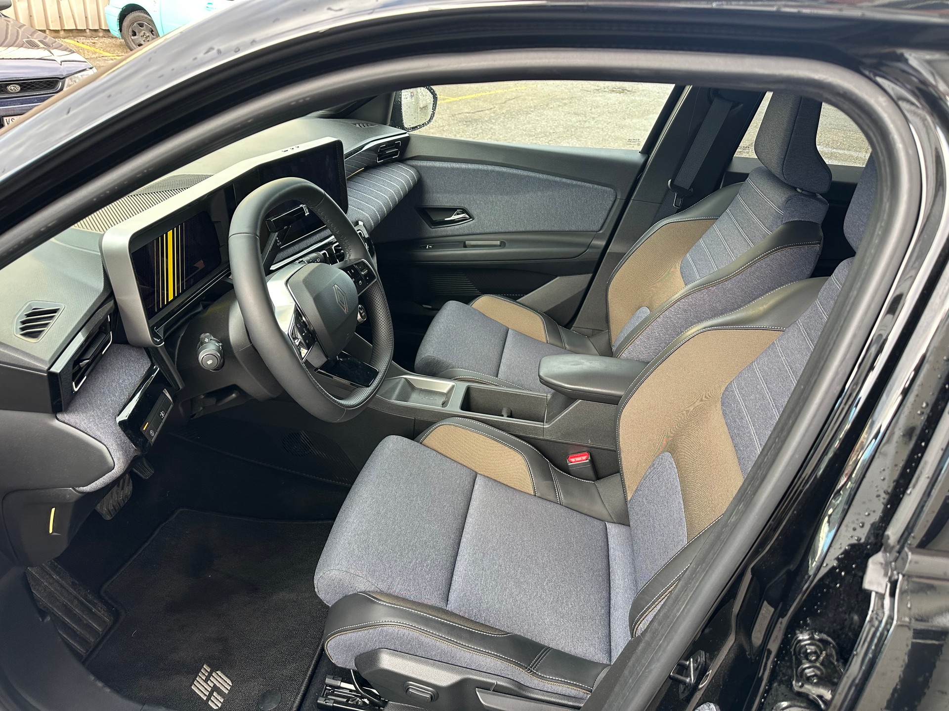 RENAULT R5 E-Tech Comfort Range 52 kWh Techno-image-7