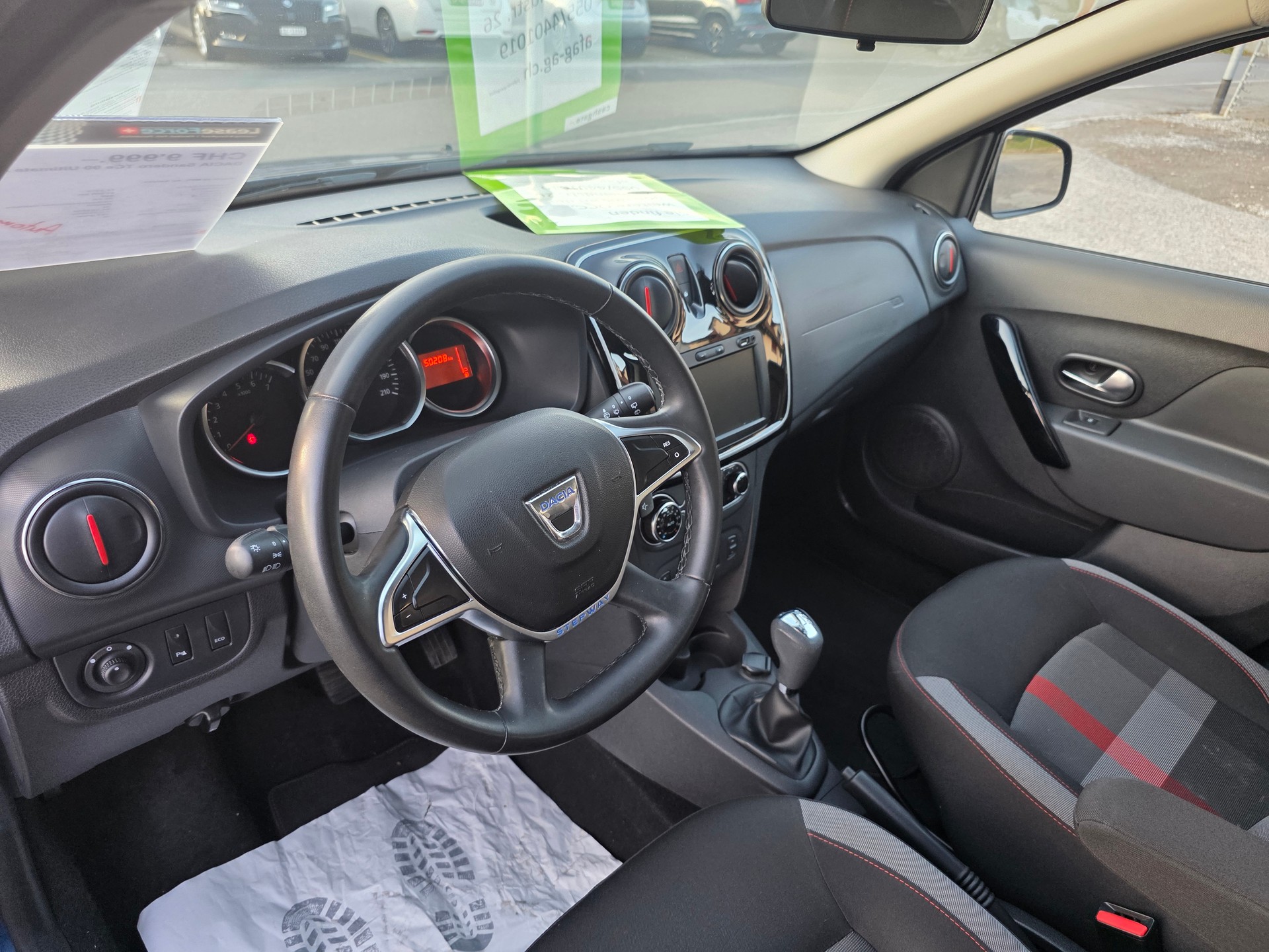 DACIA Sandero TCe 90 Ultimate Automatic-image-8