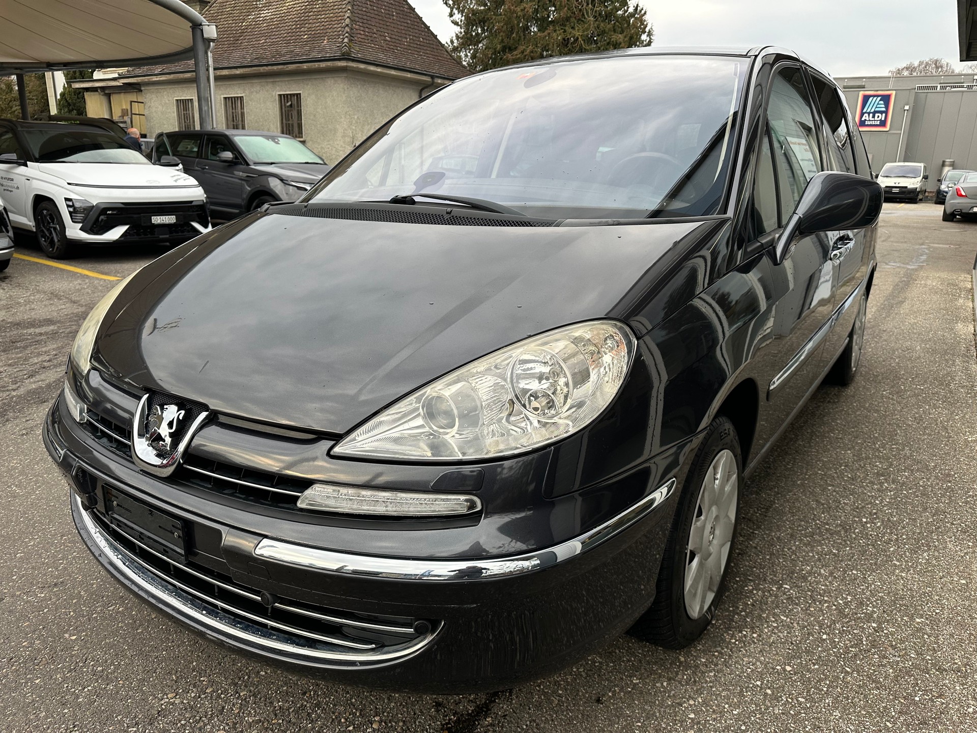 PEUGEOT 807 2.0 16V HDi Family+ Tiptronic-image-2