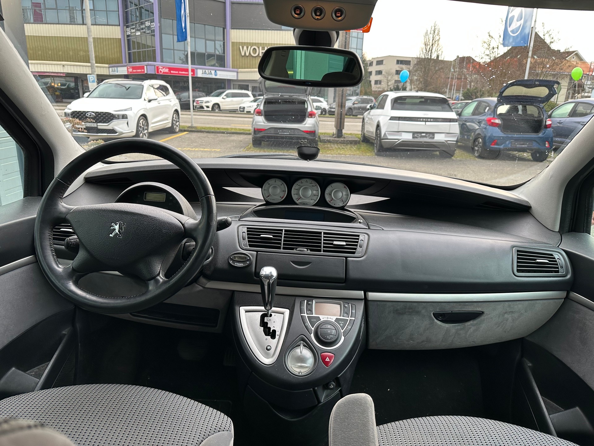 PEUGEOT 807 2.0 16V HDi Family+ Tiptronic-image-9