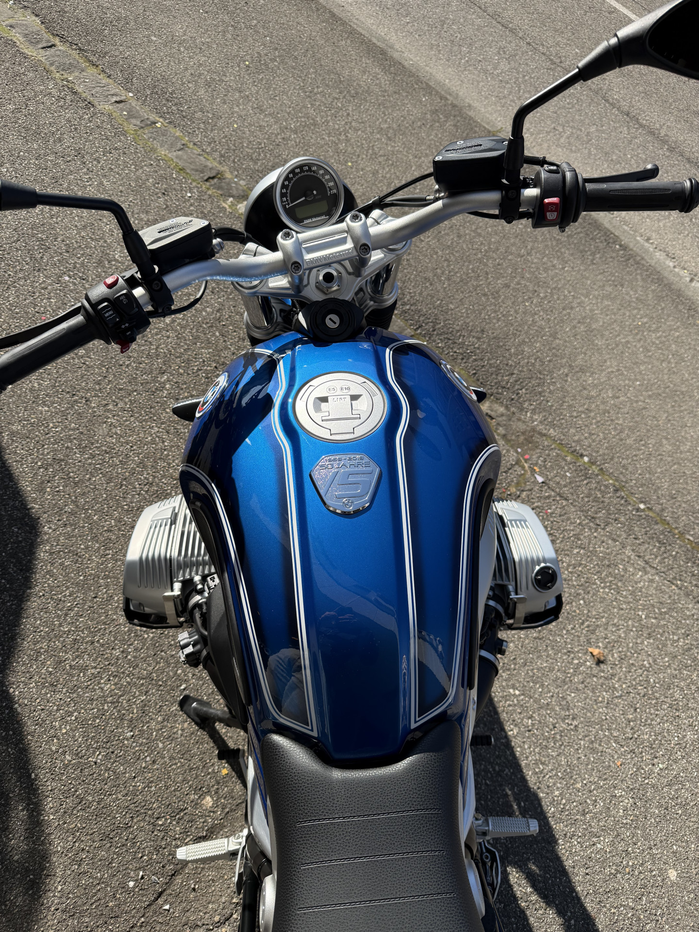 BMW R nineT /5 50 Years-image-2