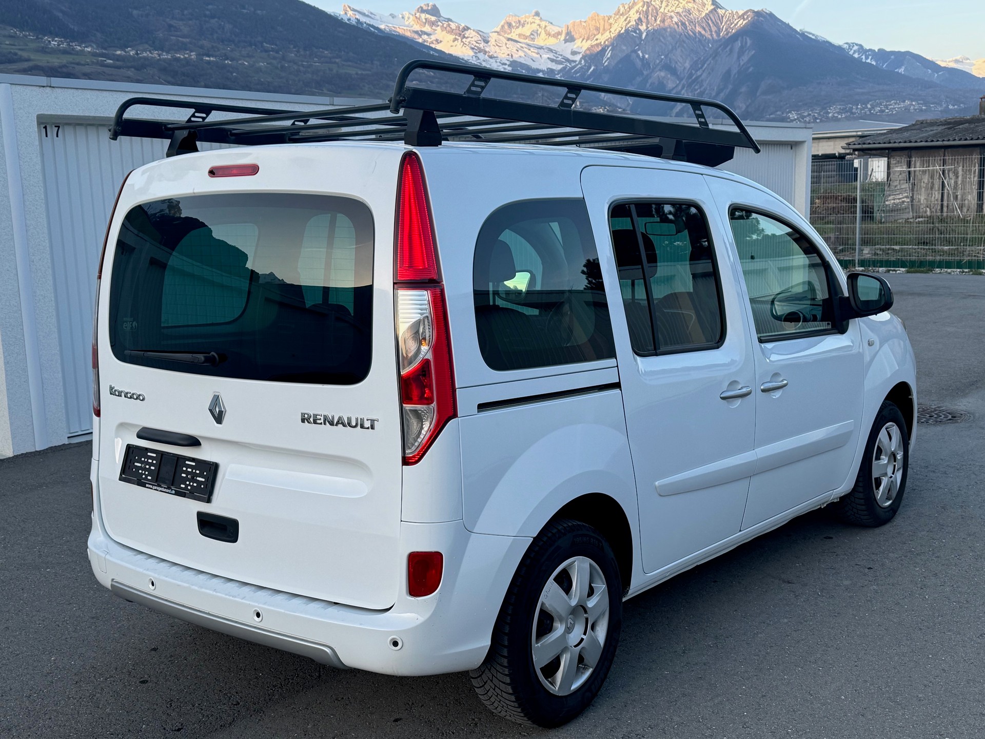 RENAULT Kangoo 1.2 16V Turbo Life-image-2