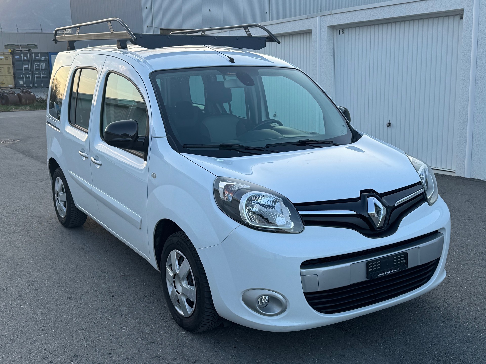 RENAULT Kangoo 1.2 16V Turbo Life-image-1