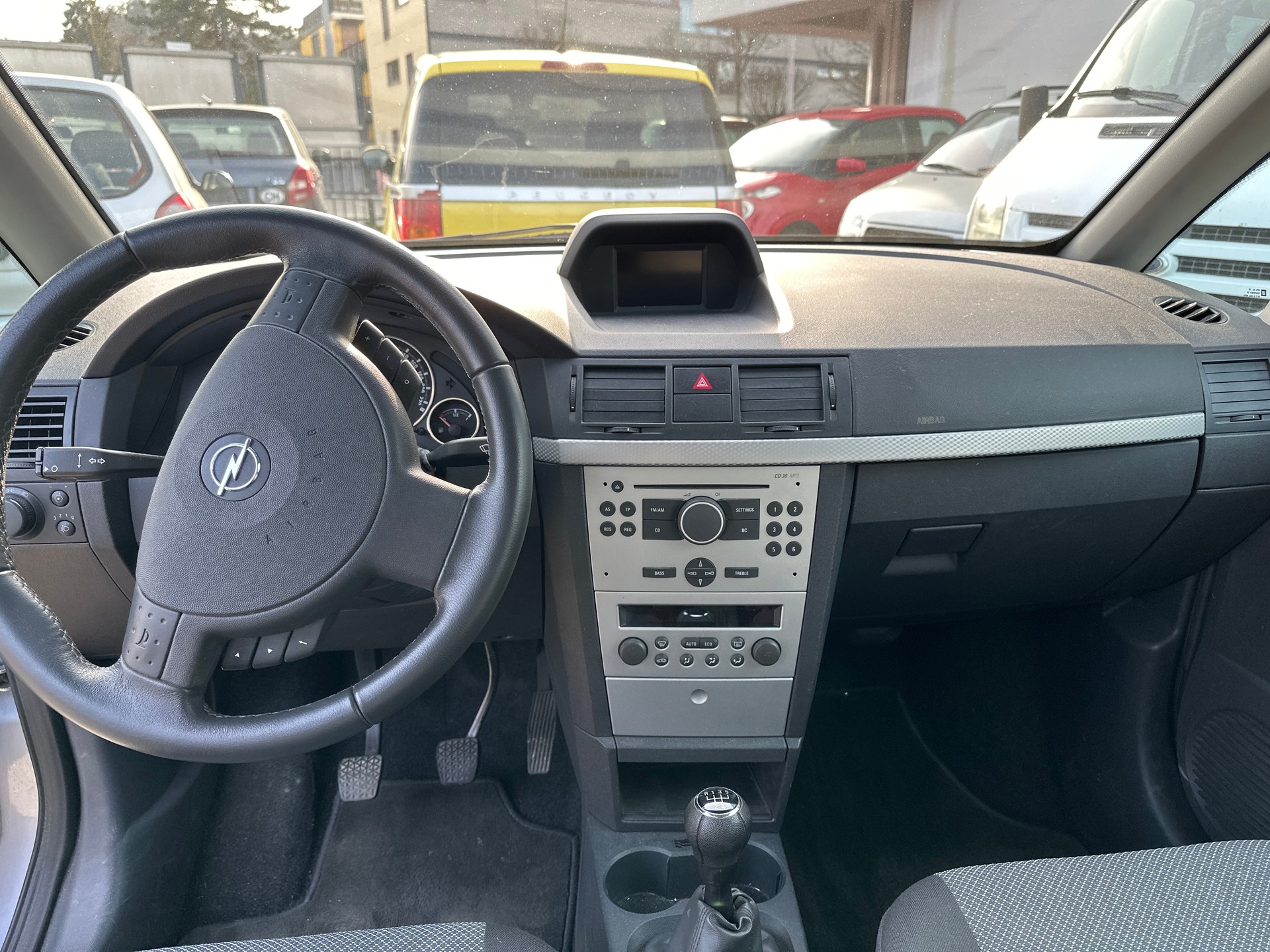 OPEL Meriva 1.8i 16V Edition-image-13