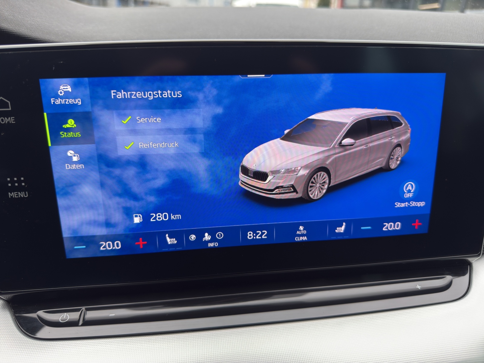 SKODA Octavia Combi 1.5 TSI mHEV DSG Style-image-22