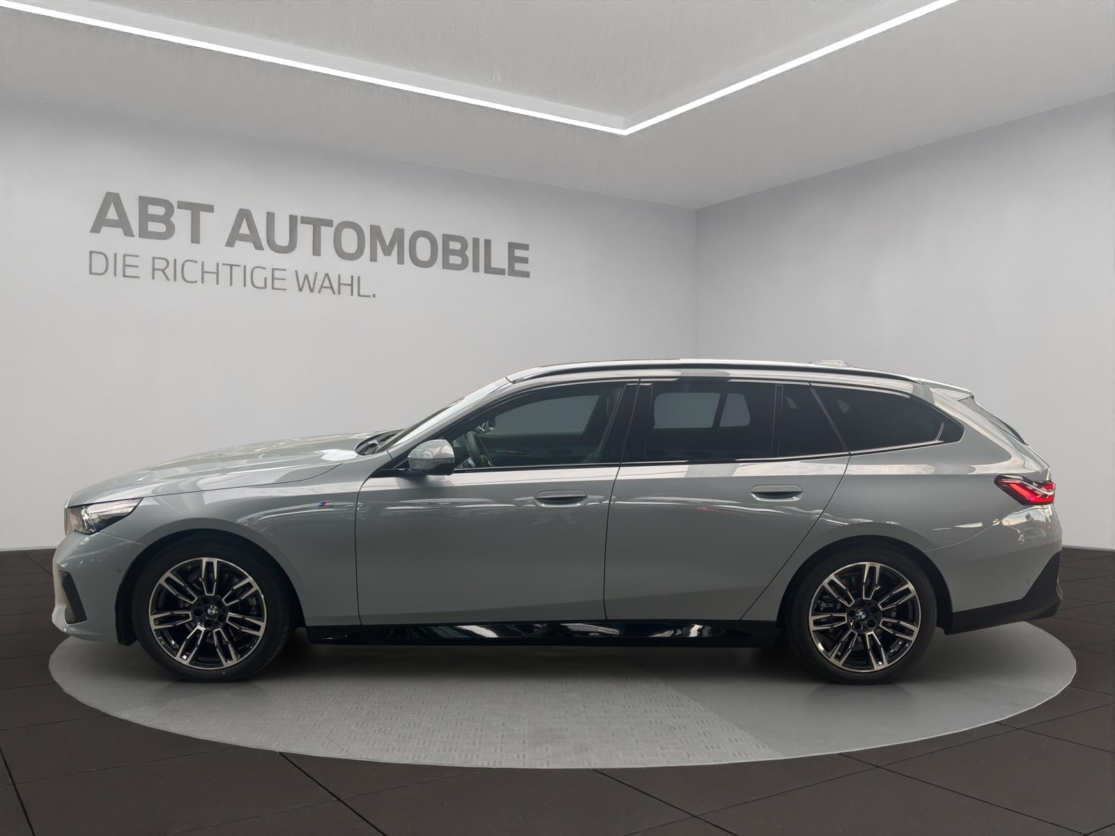 BMW 520d xDrive Touring-showroom-element-3