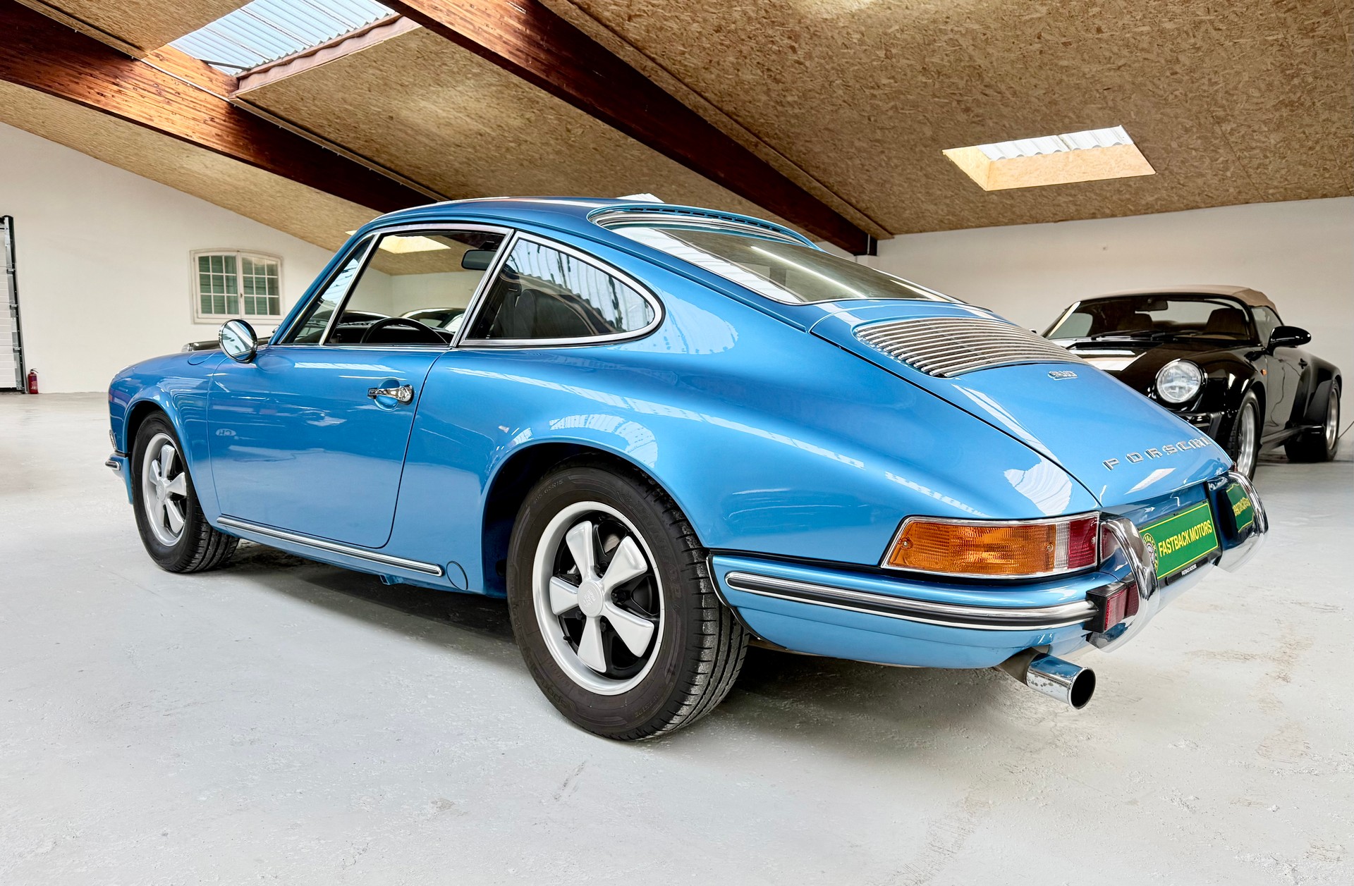 PORSCHE 911 T 2.2-image-2