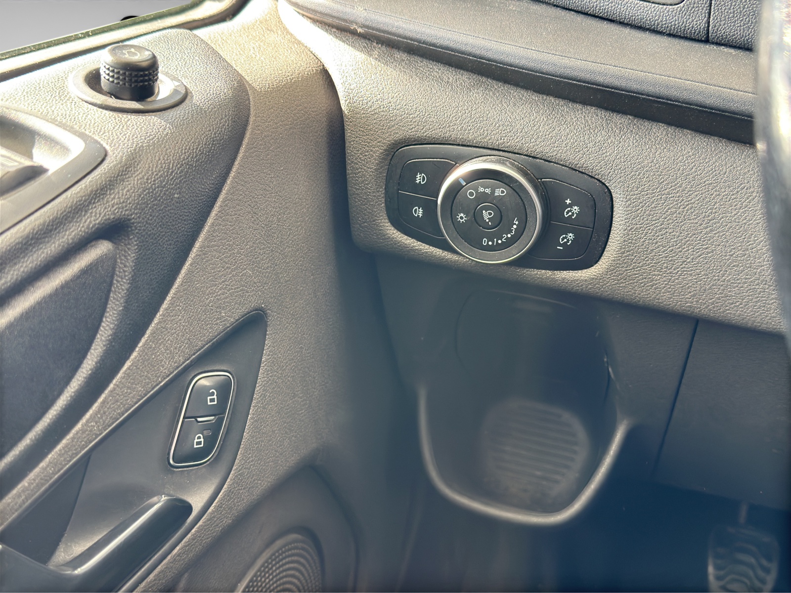 FORD Transit Custom Van 340 L2H1 Ambiente-image-9