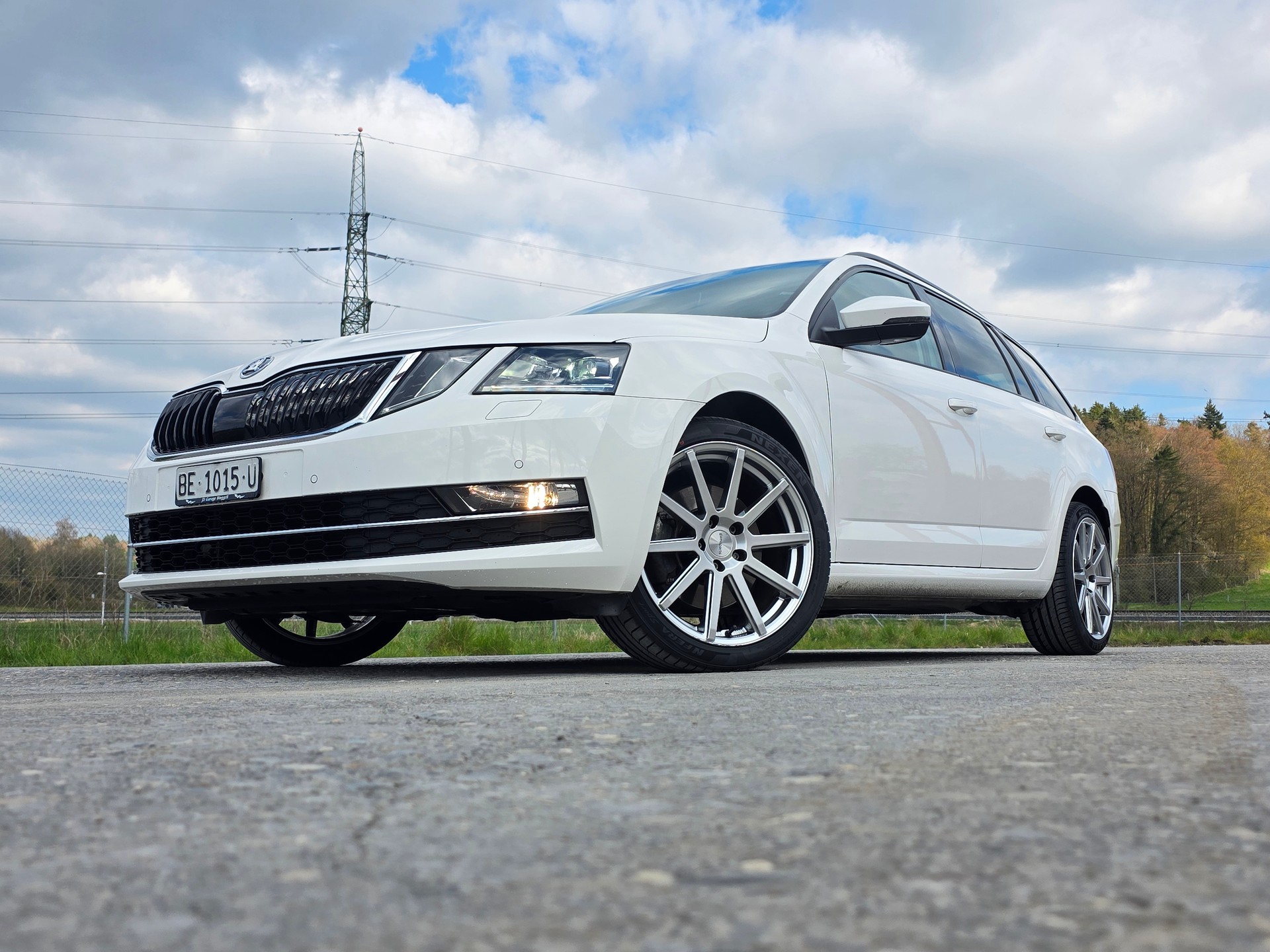 SKODA Octavia Combi 1.8 TSI Style DSG-image-6