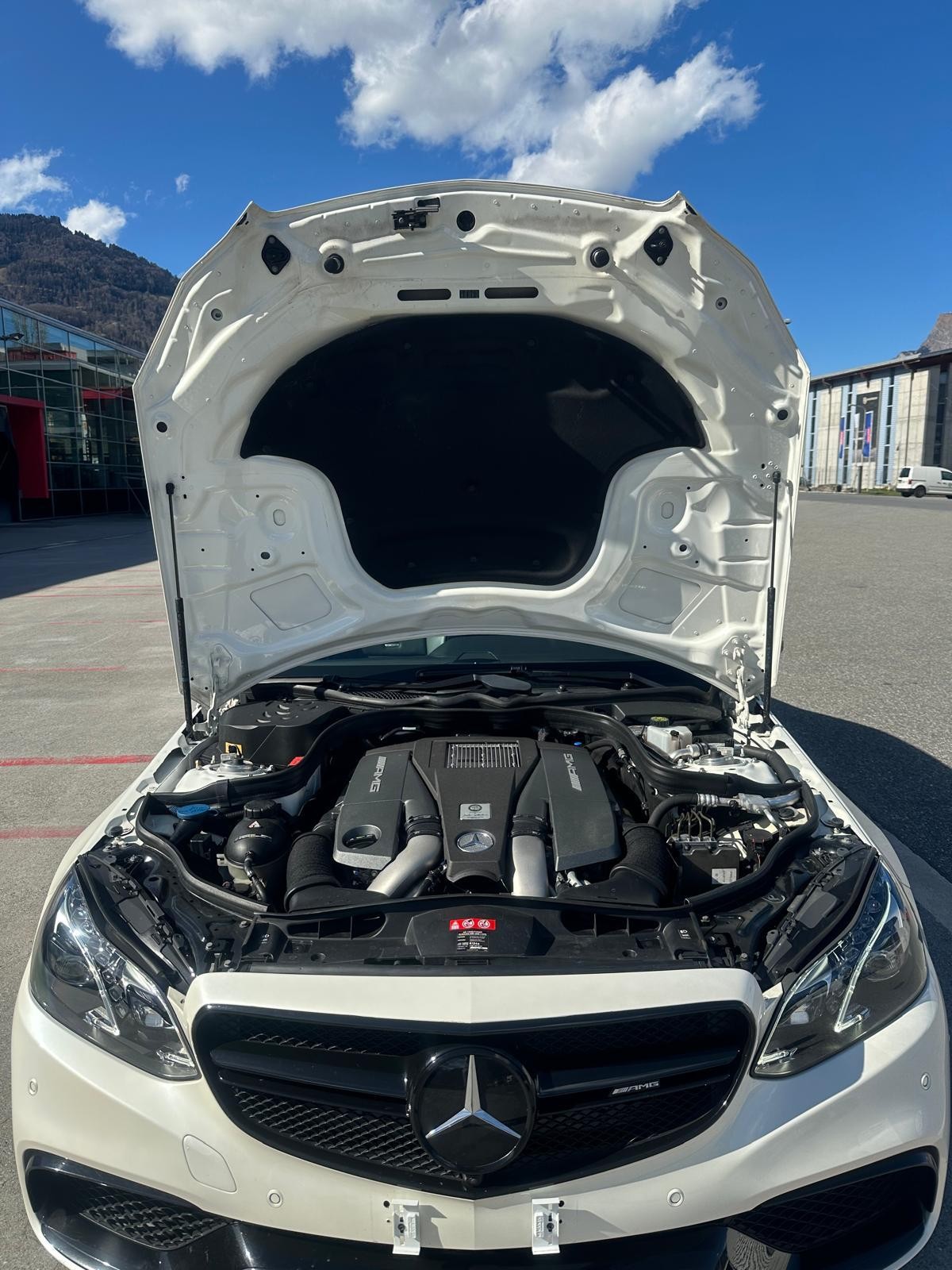 MERCEDES-BENZ E 63 AMG S 4Matic Speedshift-image-15