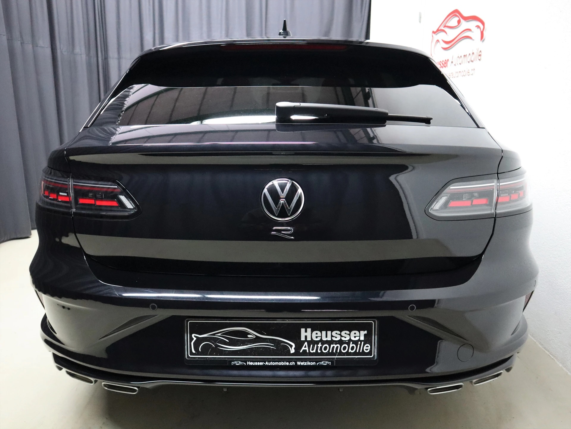 VW Arteon SB 2.0 TSI R 4Motion DSG - VOLLAUSTATTUNG - Panorama - Leder - Sportsitze - Harman/Kardon - AHK - 320 PS-image-4