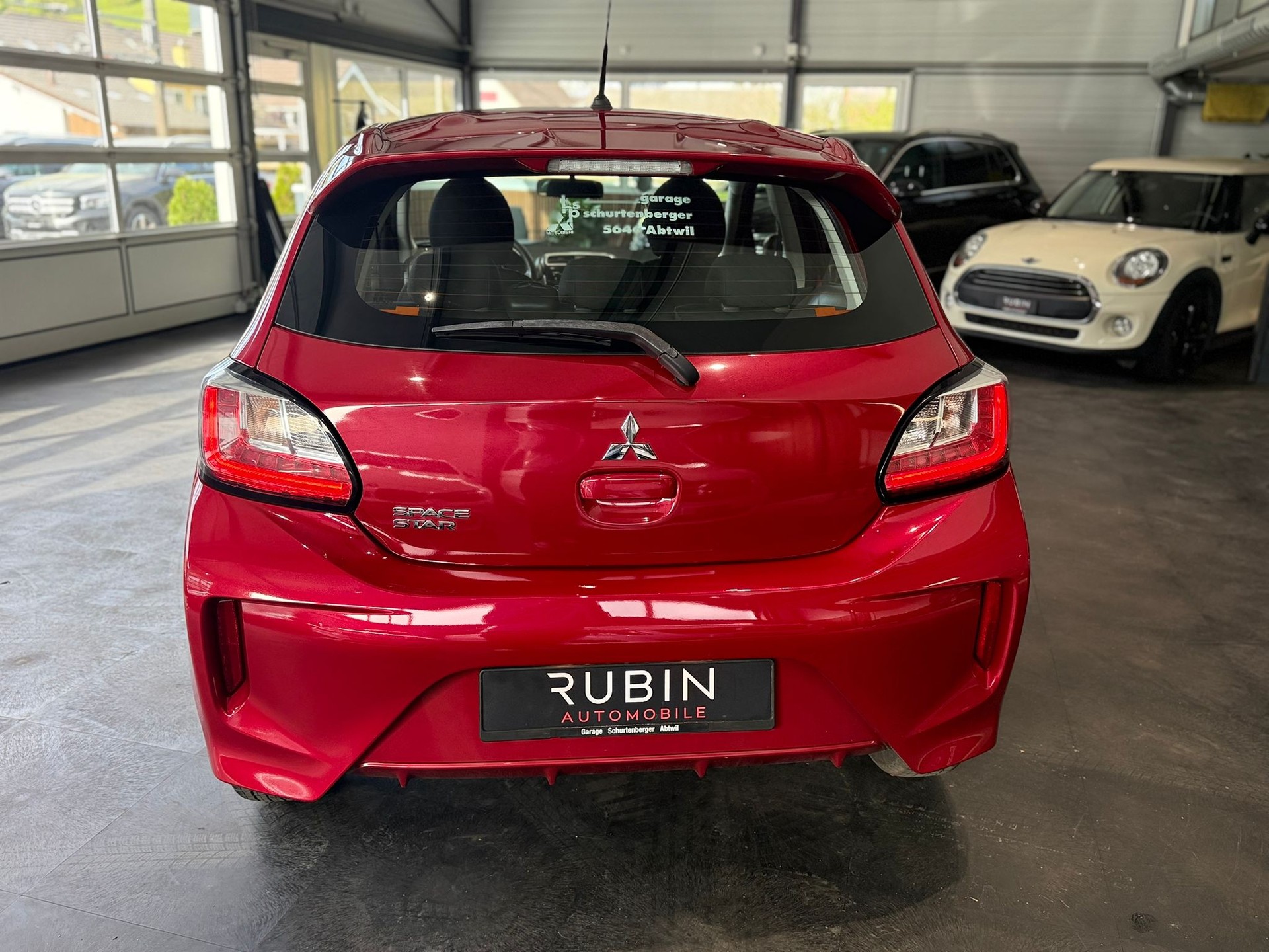 MITSUBISHI Space Star 1.2 Pure CVT-showroom-element-3