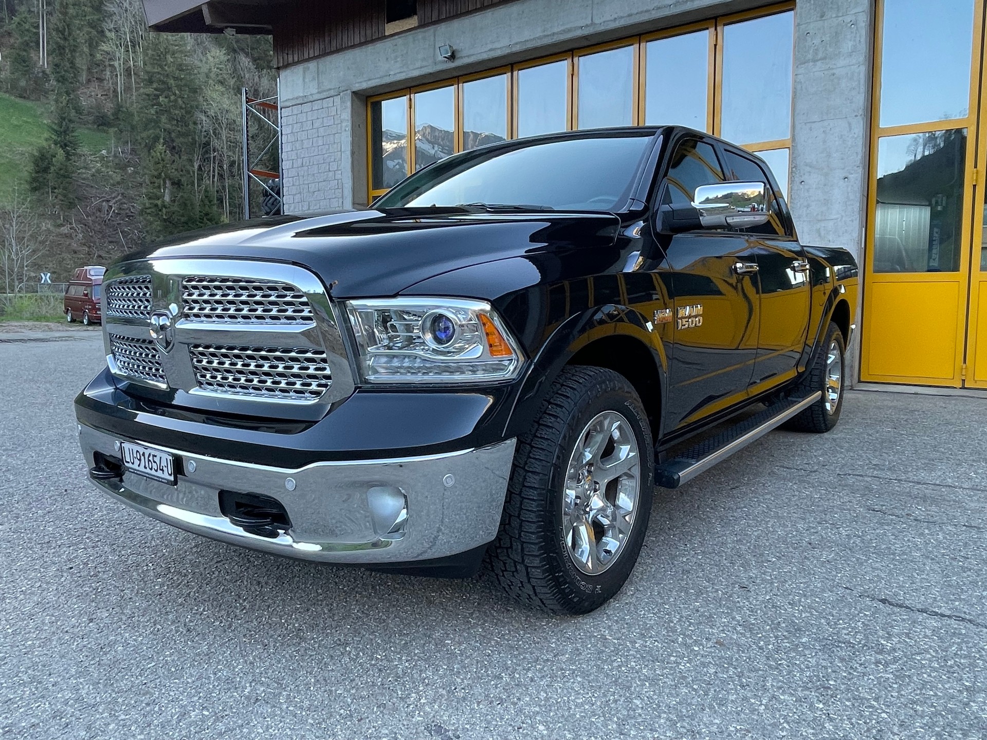 DODGE 1500 5.7 V8 Laramie-image-11