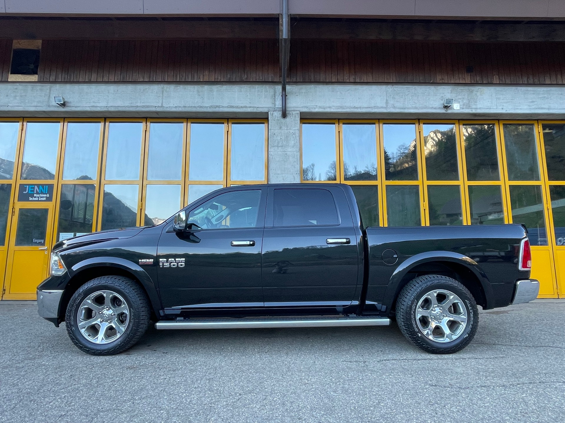 DODGE 1500 5.7 V8 Laramie
