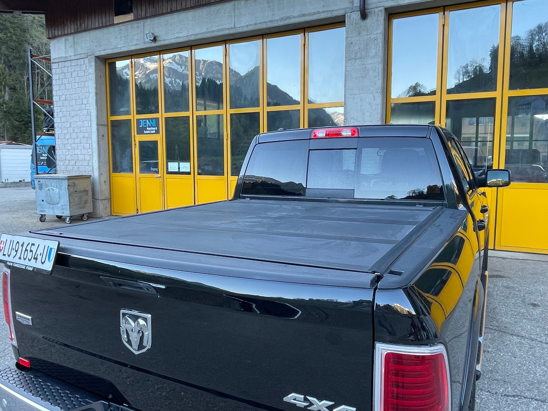 DODGE 1500 5.7 V8 Laramie-image-5