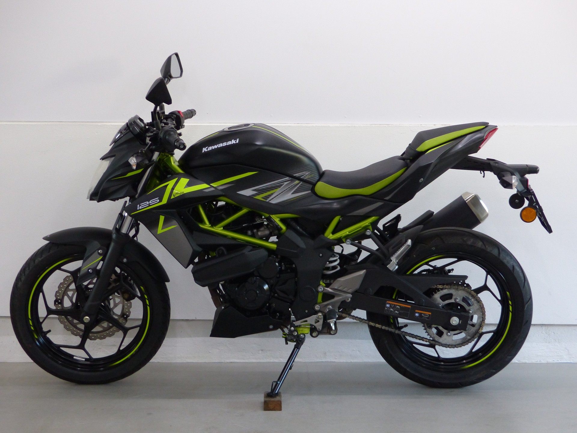 KAWASAKI Z 125 ABS-image-2