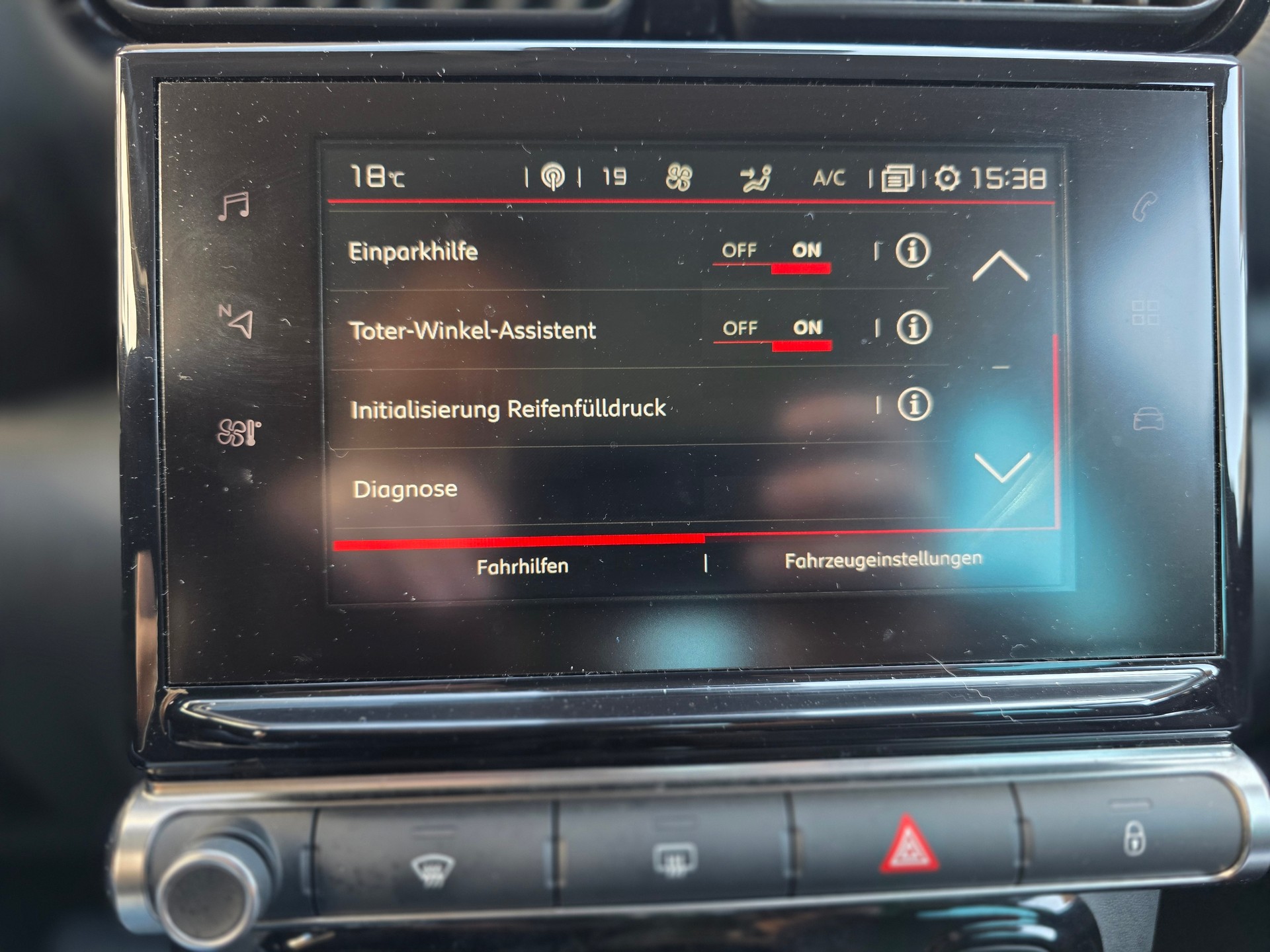 CITROEN C3 Aircross 1.2i PureTech Shine EAT-image-15