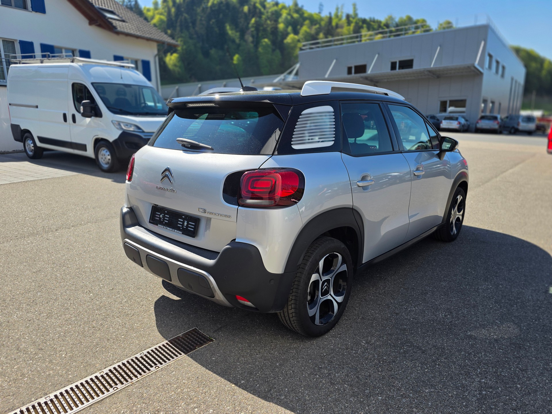 CITROEN C3 Aircross 1.2i PureTech Shine EAT-image-4