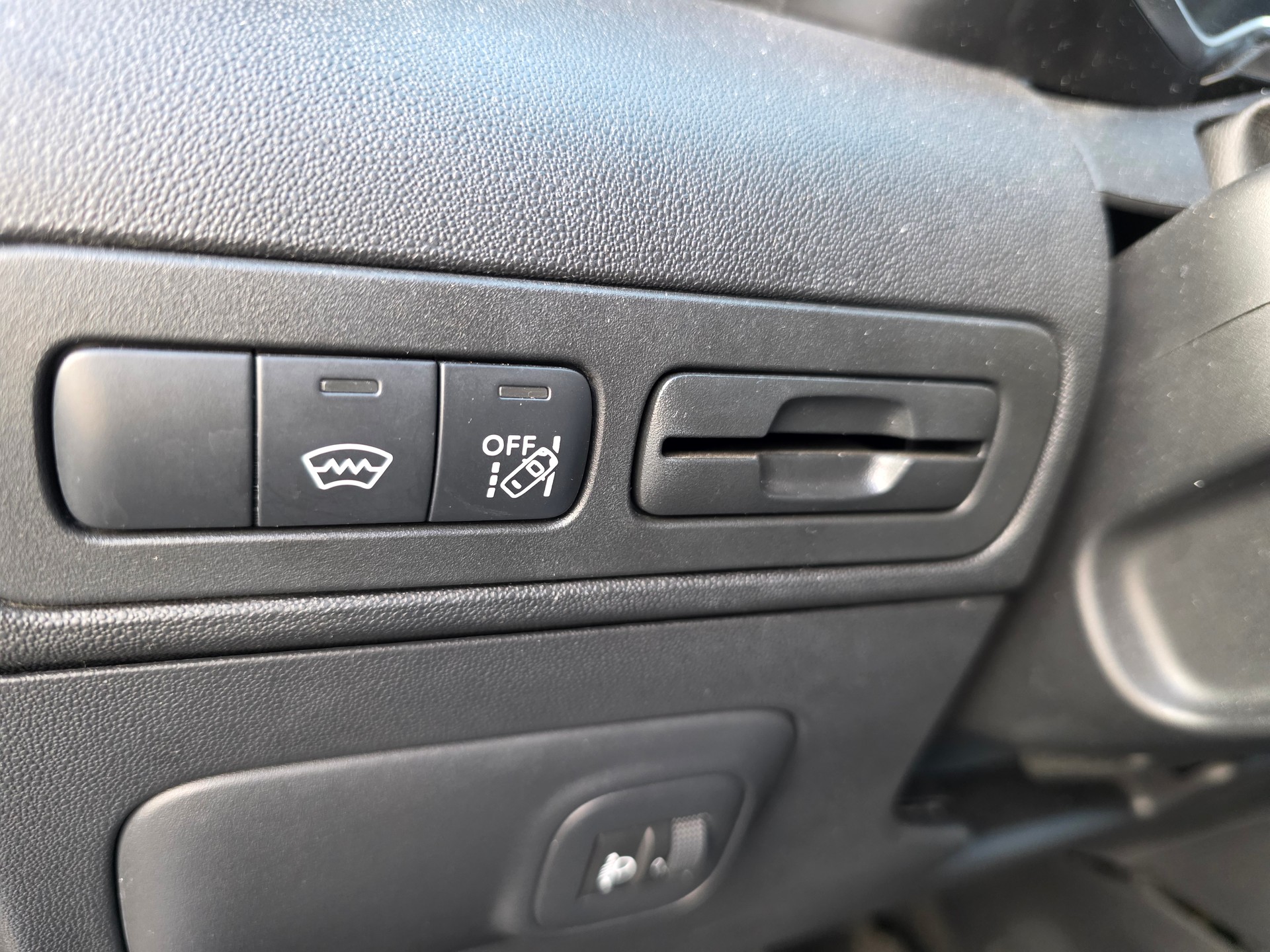 CITROEN C3 Aircross 1.2i PureTech Shine EAT-image-11