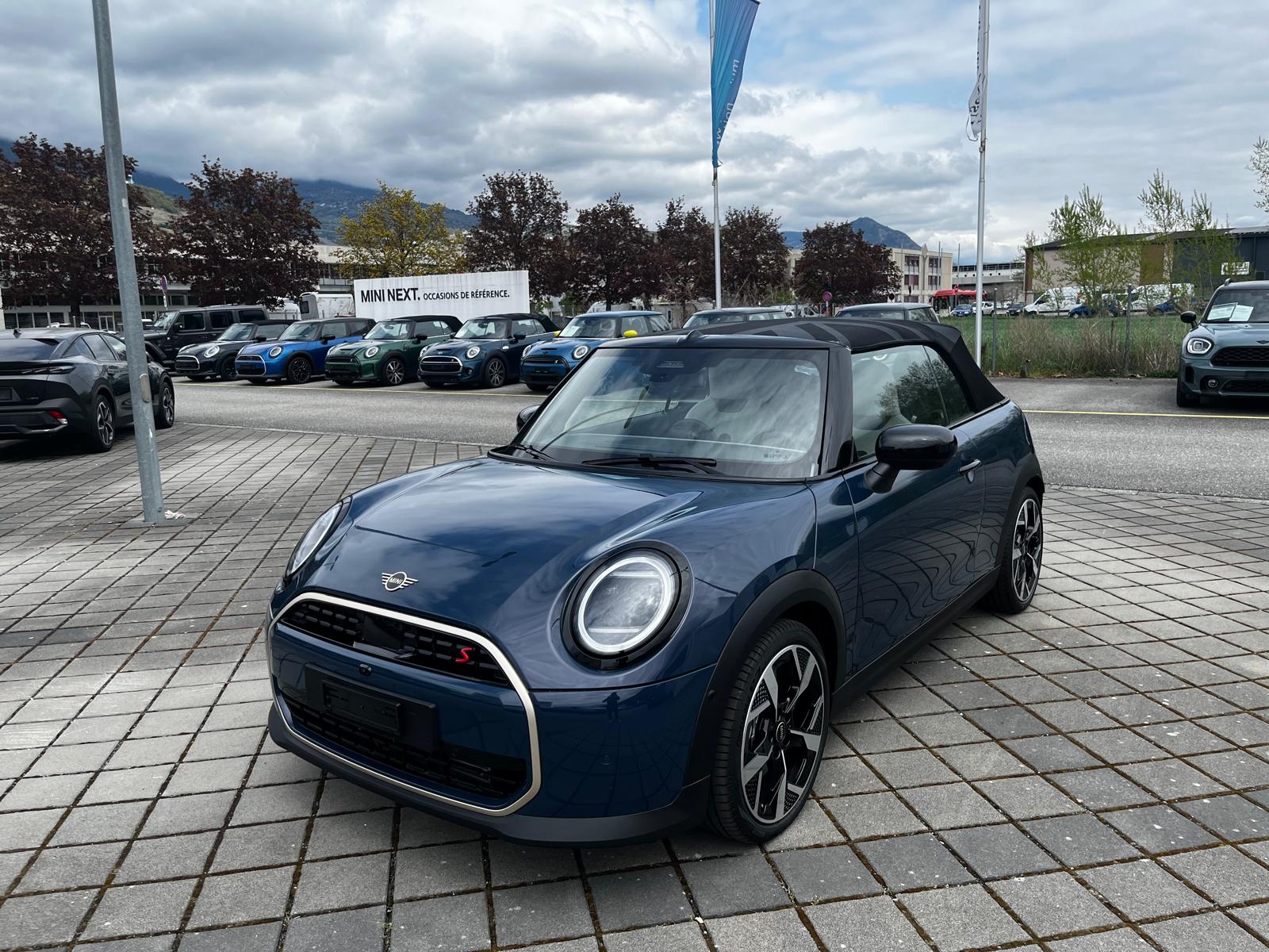 MINI Cooper S Cabriolet DKG-showroom-element-1