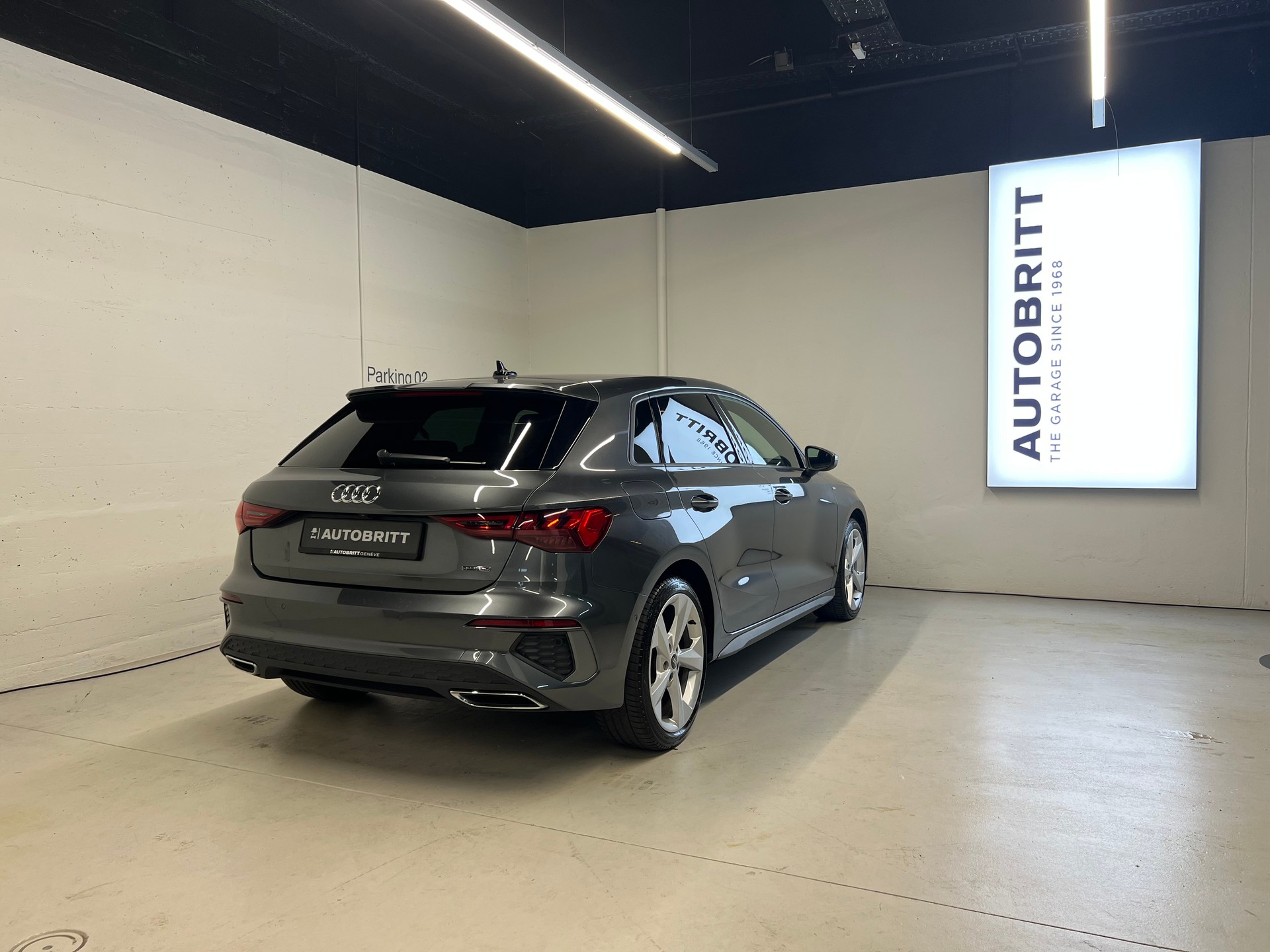AUDI A3 Sportback 2.0 40 TFSI S Line quattro S-Tronic-showroom-element-1