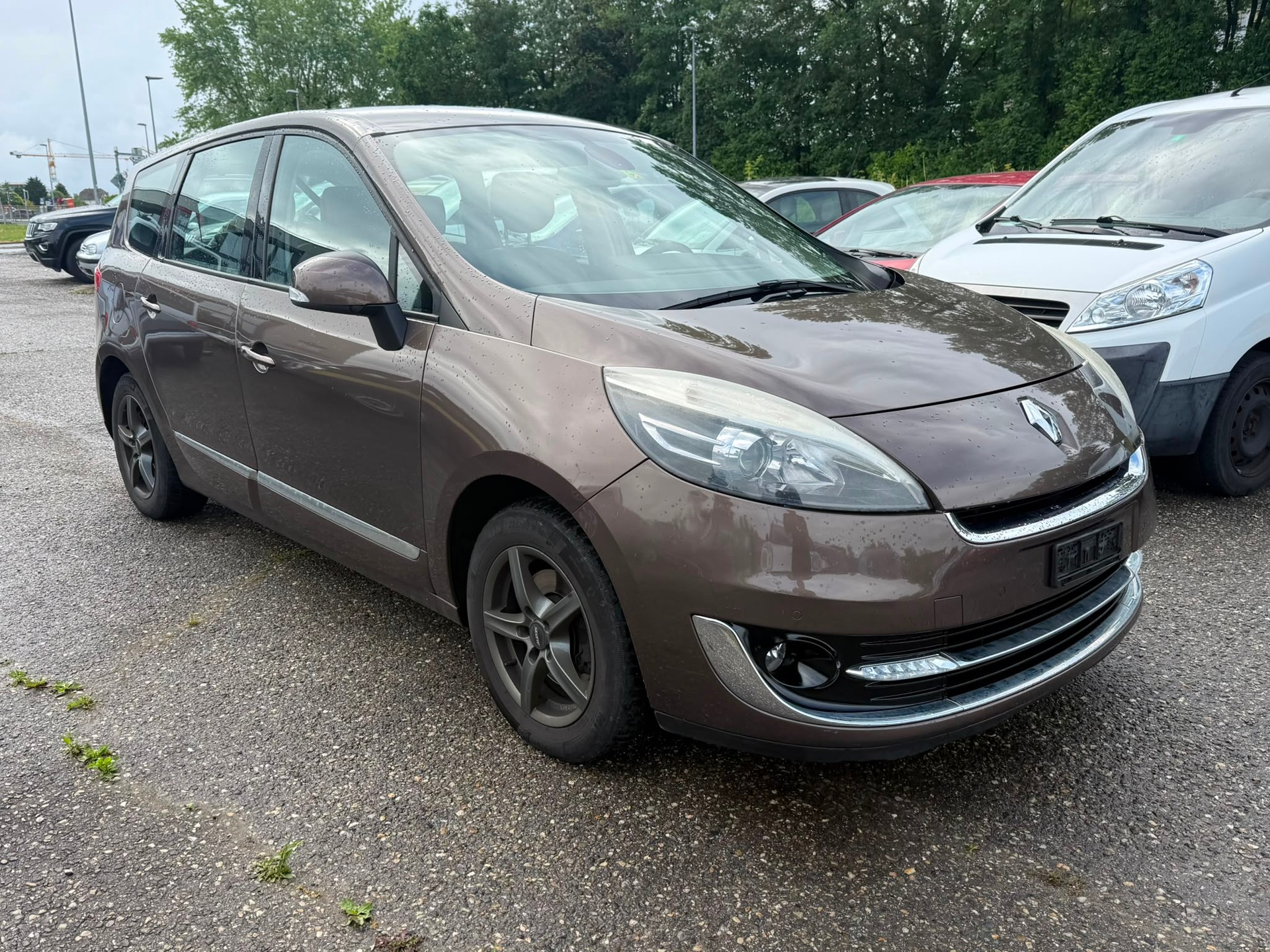 RENAULT Grand Scénic 2.0 16V Dynamique X-Tronic CVT-image-3