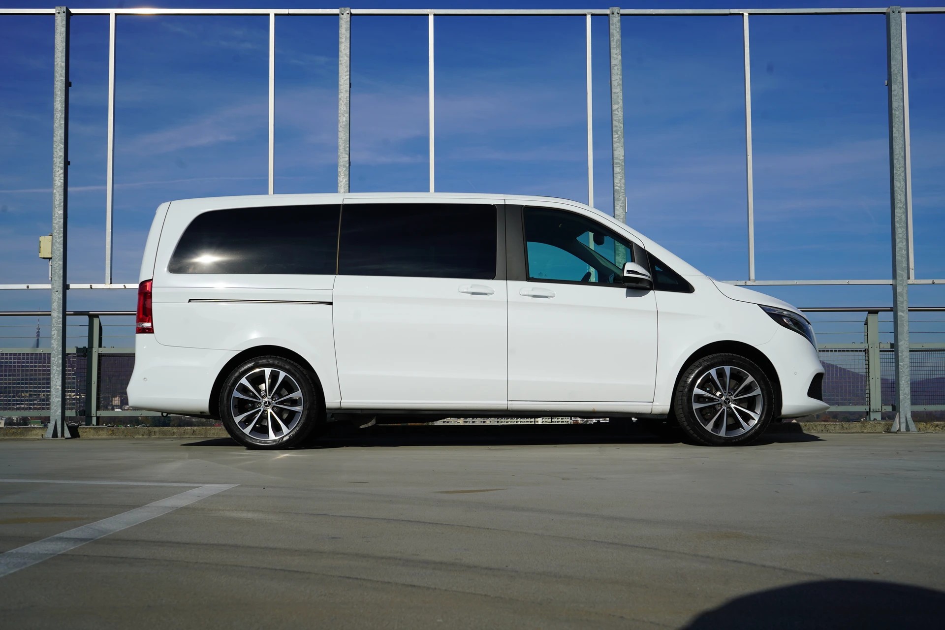 MERCEDES-BENZ V 250 d LANG TREND SPORT 4MATIC 9G-TRONIC l 190 PS-image-2