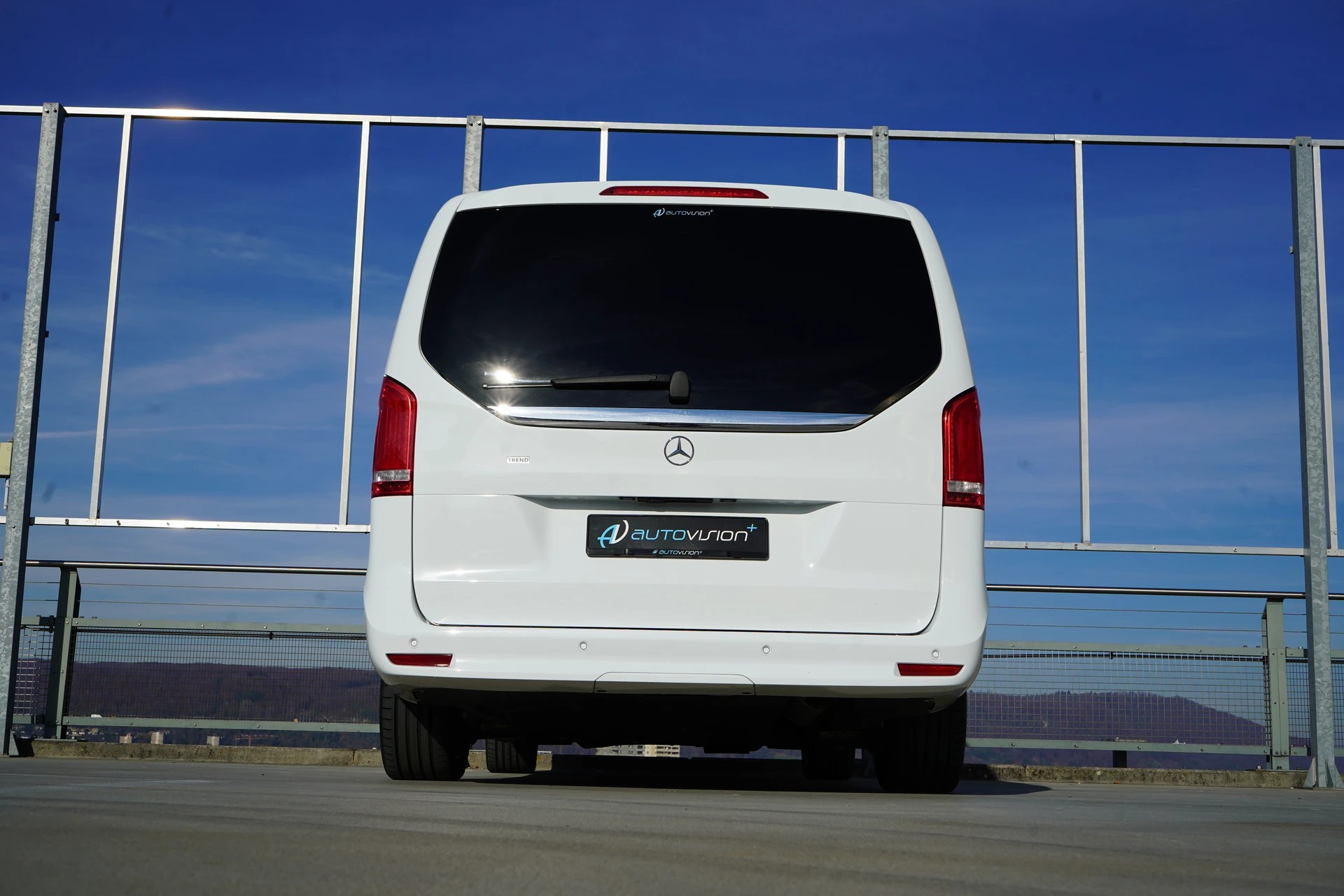 MERCEDES-BENZ V 250 d LANG TREND SPORT 4MATIC 9G-TRONIC l 190 PS-image-17