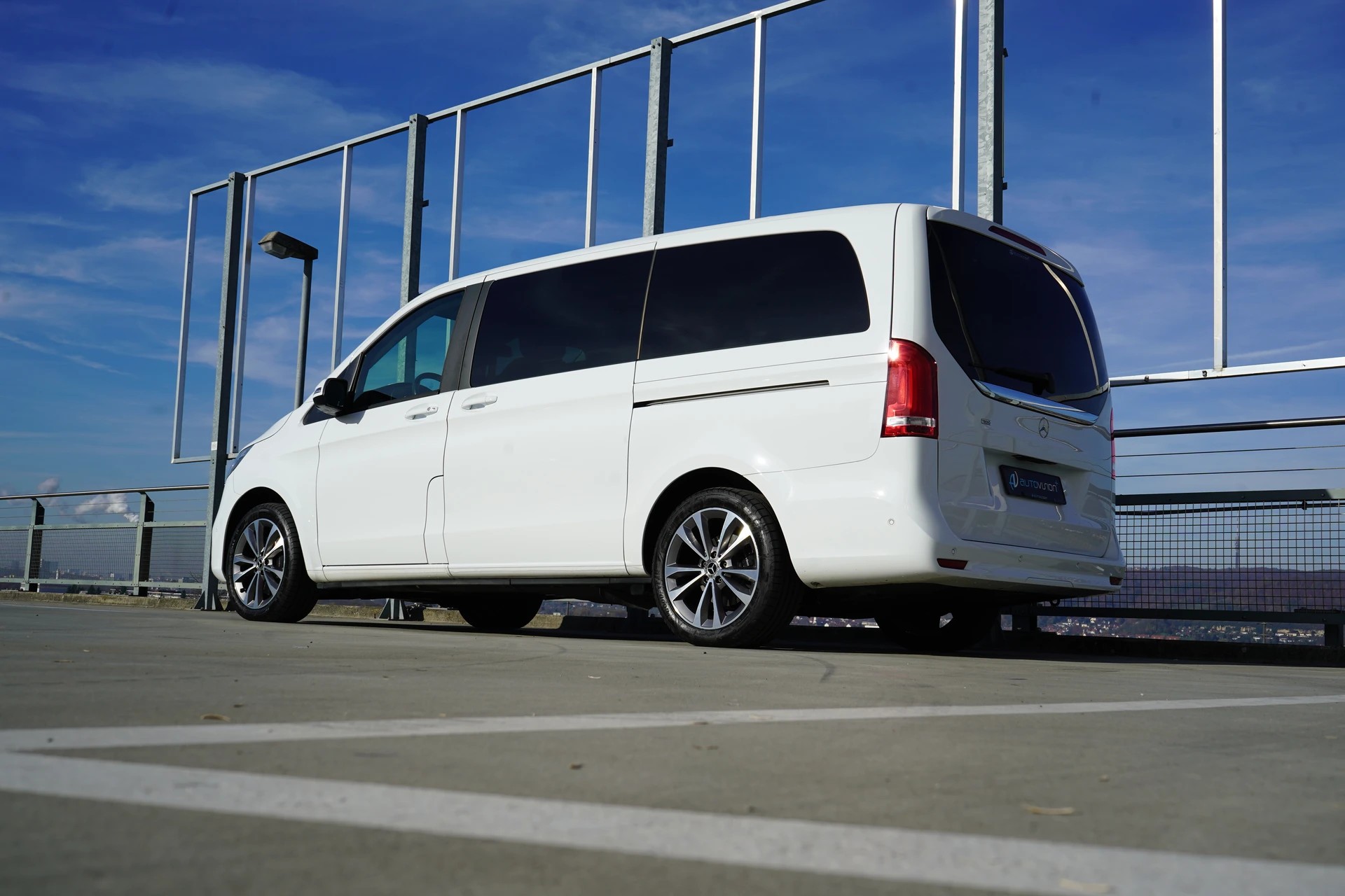 MERCEDES-BENZ V 250 d LANG TREND SPORT 4MATIC 9G-TRONIC l 190 PS-image-9