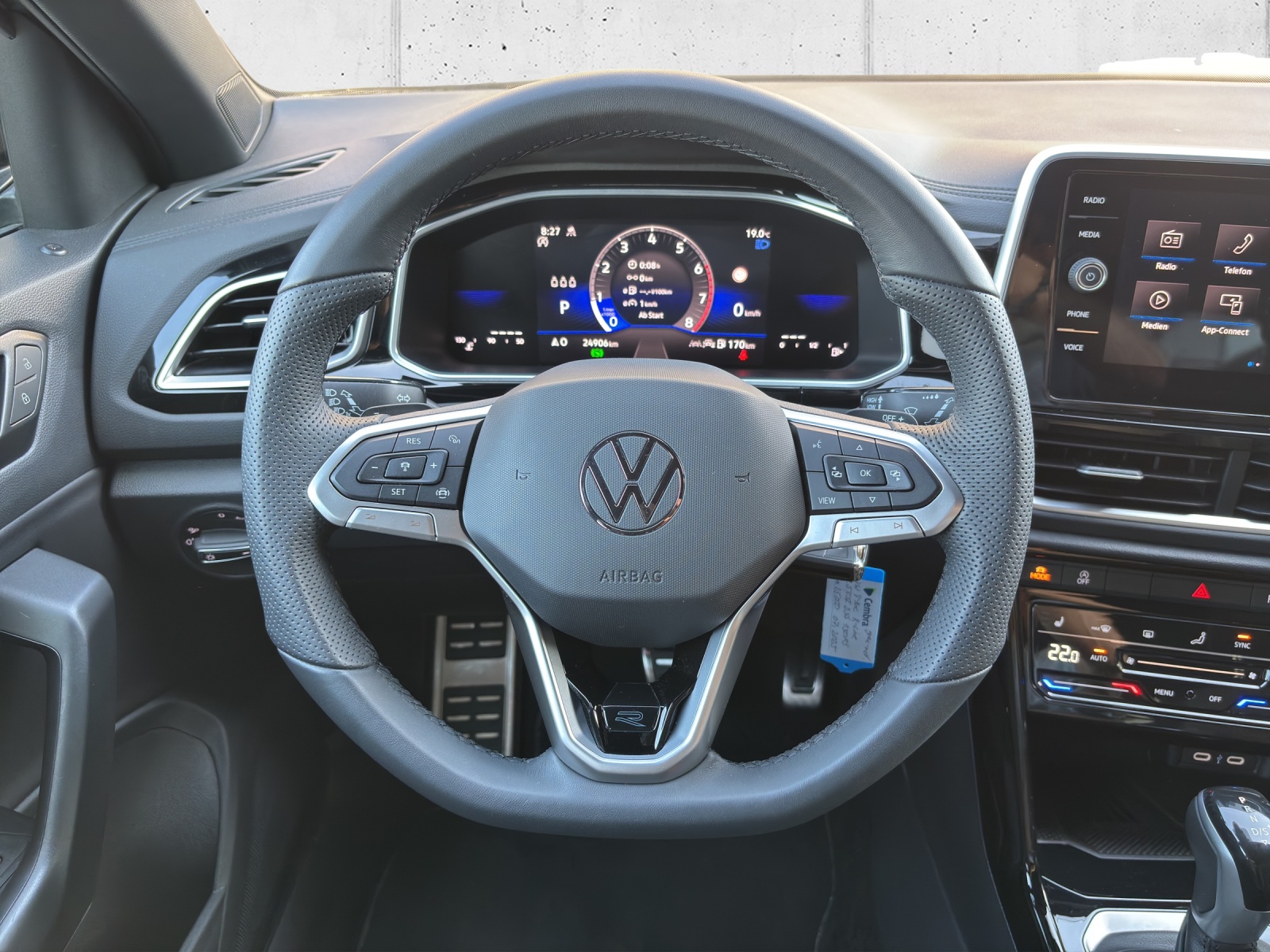 VW New T-Roc 1.5 TSI EVO R-Line DSG mit AHK & fortl. Werksgarantie-image-12