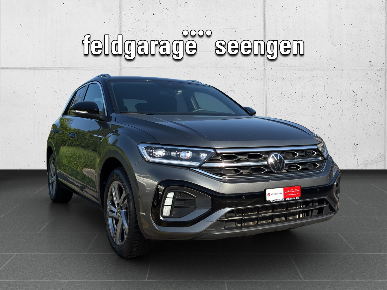 VW New T-Roc 1.5 TSI EVO R-Line DSG mit AHK & fortl. Werksgarantie-showroom-element-2