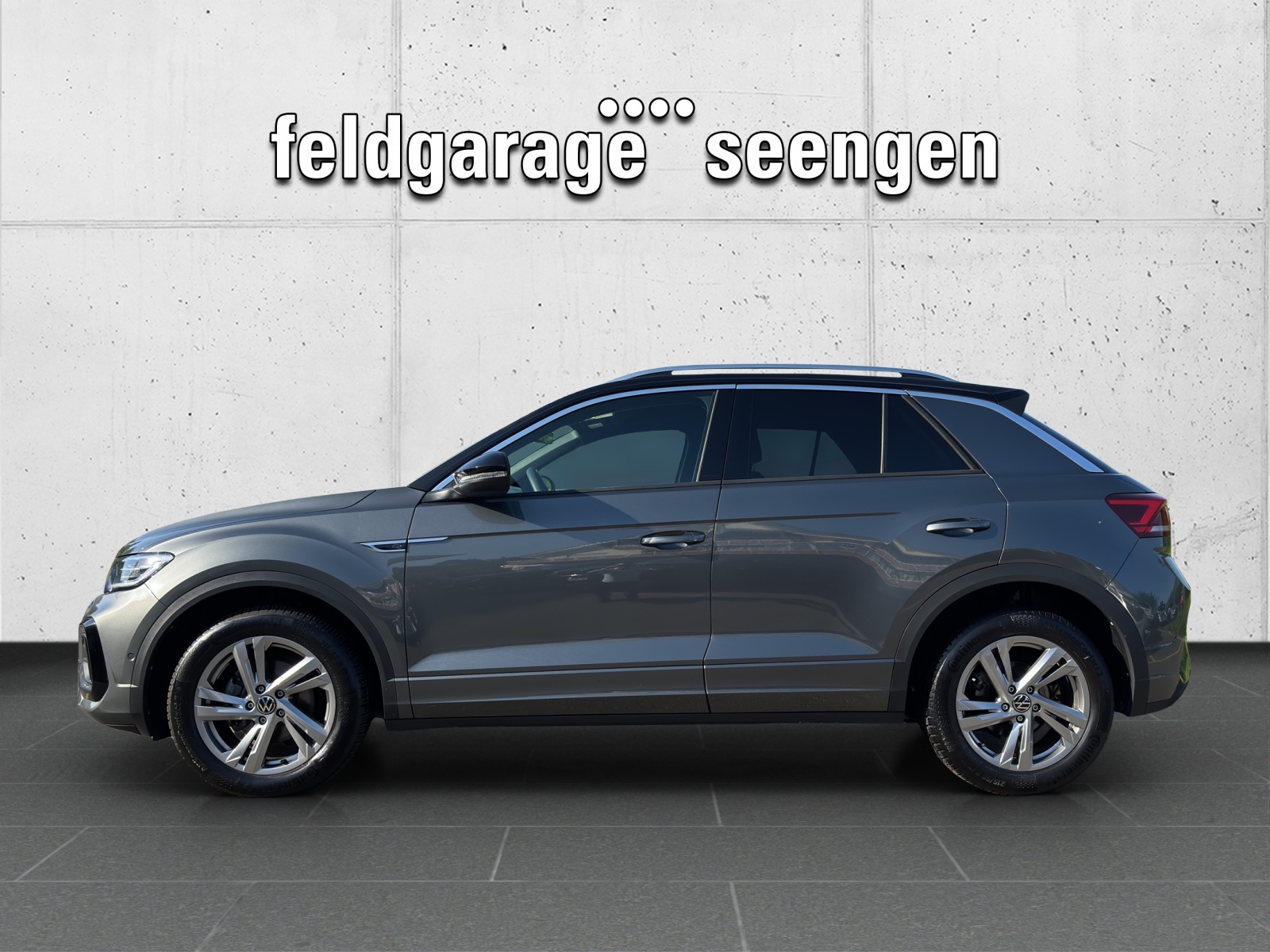 VW New T-Roc 1.5 TSI EVO R-Line DSG mit AHK & fortl. Werksgarantie-showroom-element-1