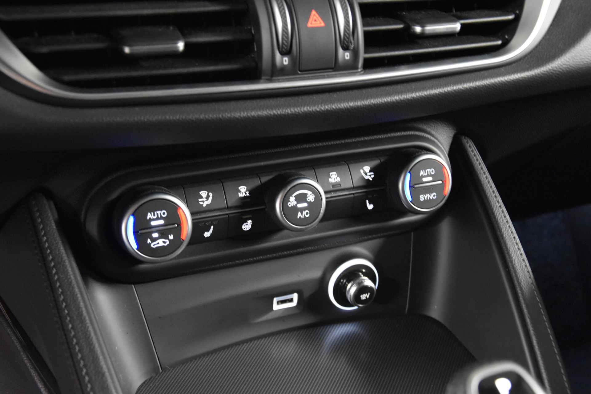 ALFA ROMEO Stelvio 2.0 Veloce Q4 AT8-image-23