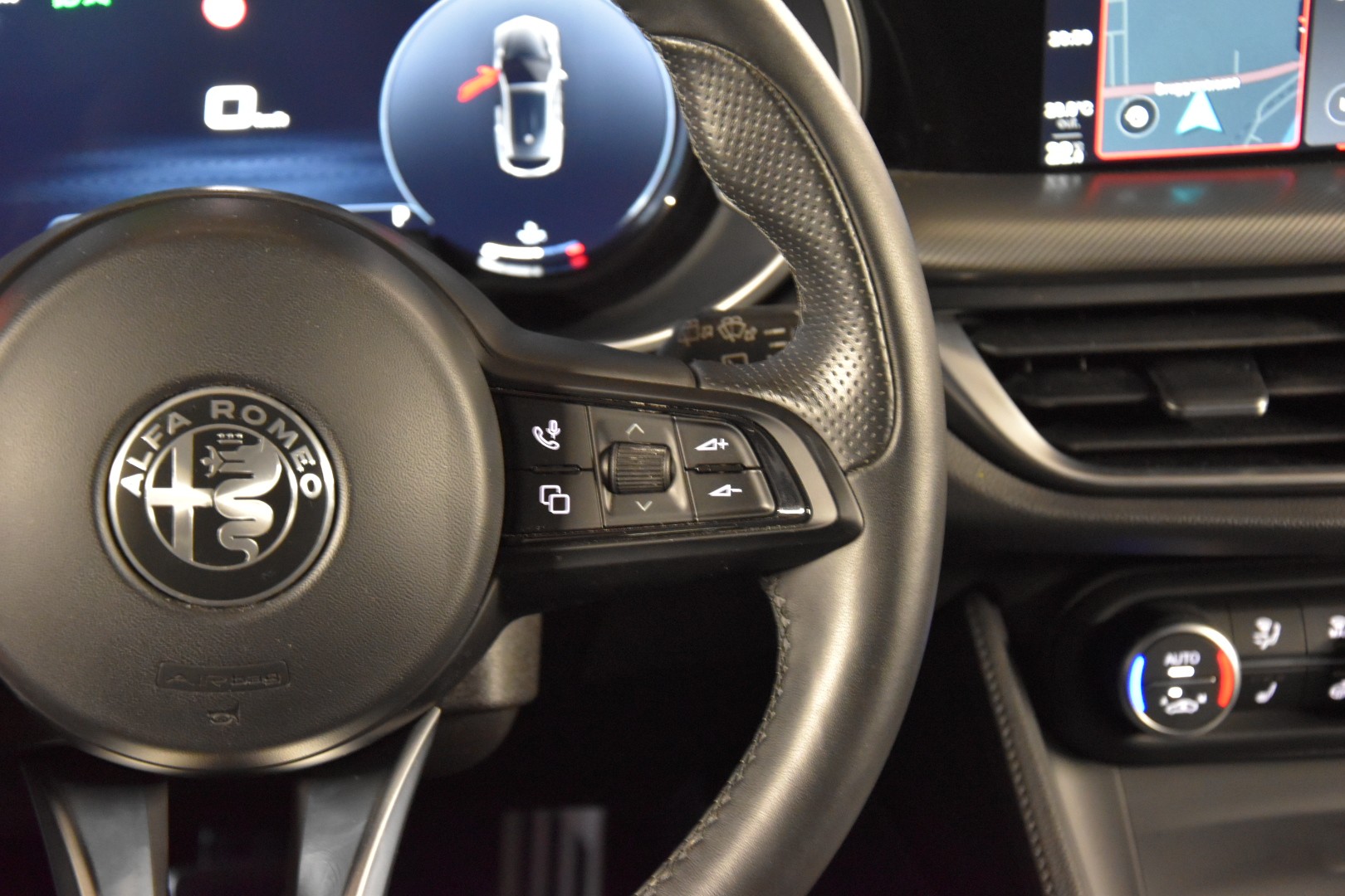 ALFA ROMEO Stelvio 2.0 Veloce Q4 AT8-image-15