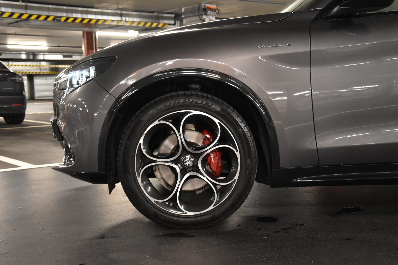 ALFA ROMEO Stelvio 2.0 Veloce Q4 AT8-showroom-element-3