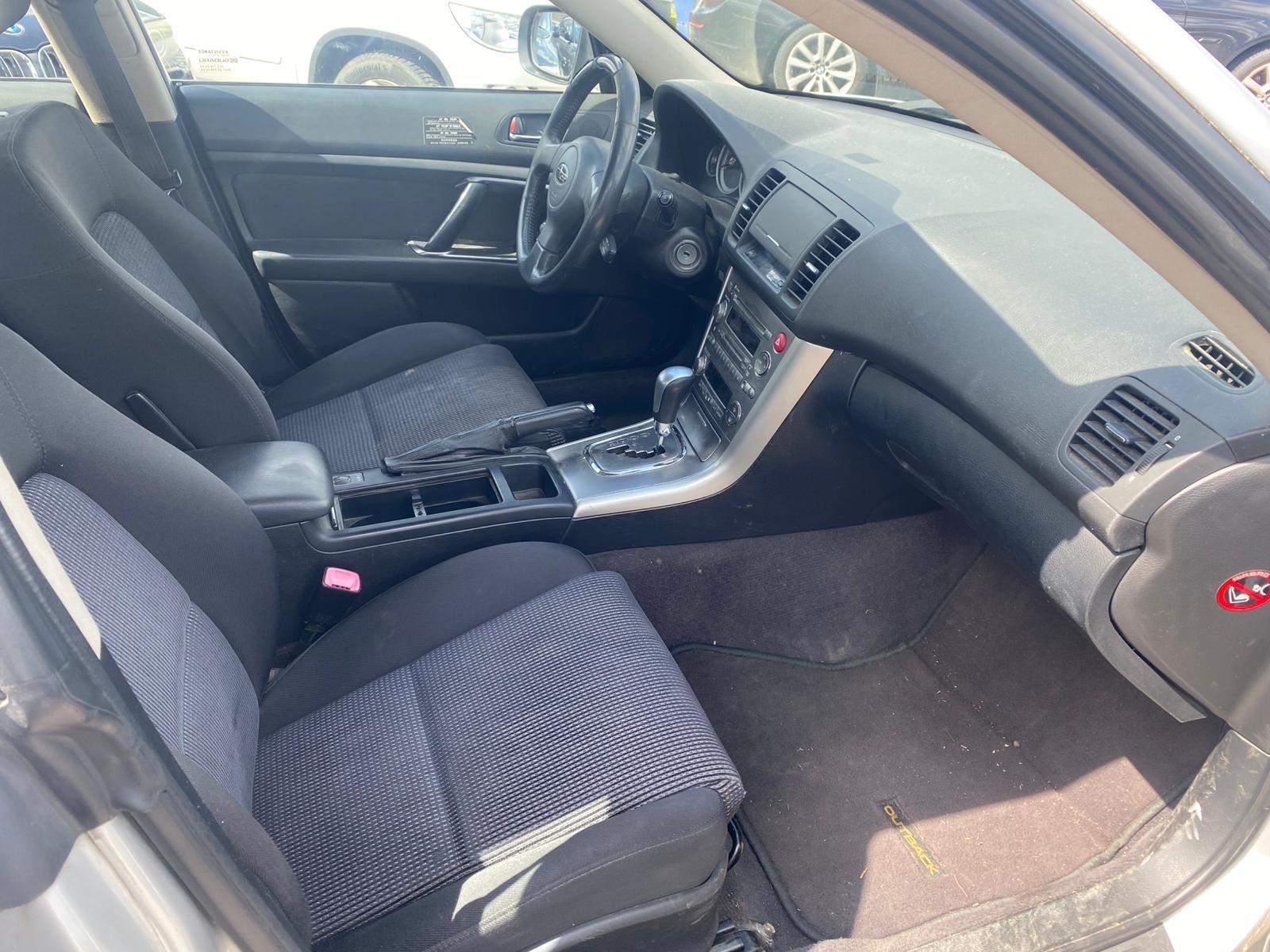 SUBARU Outback 2.5i AWD-image-9