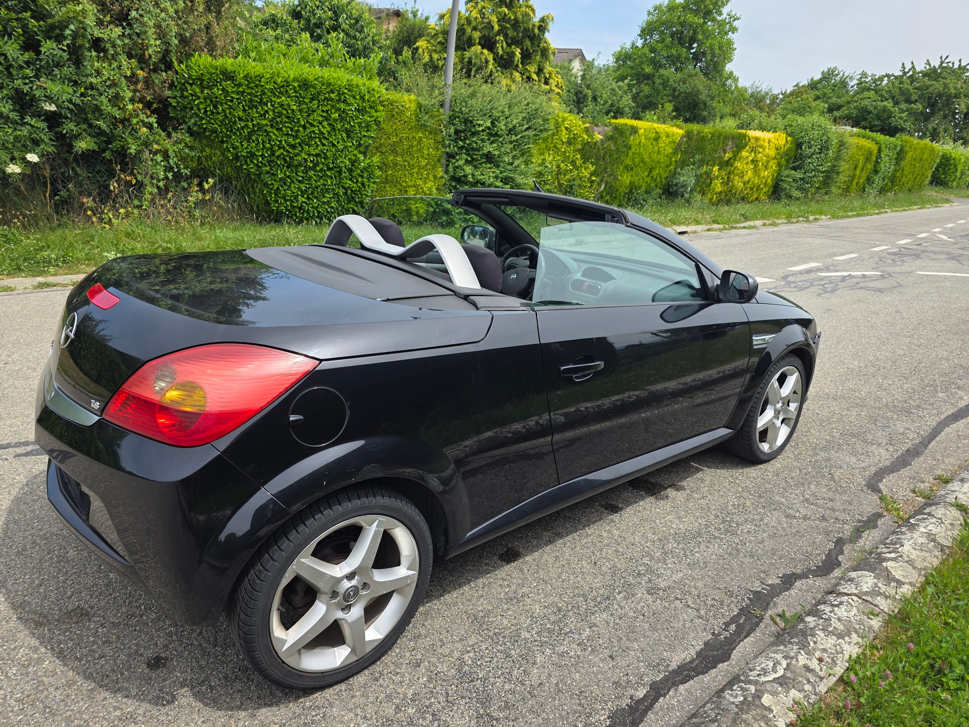 OPEL Tigra 1.8 Sport-image-11