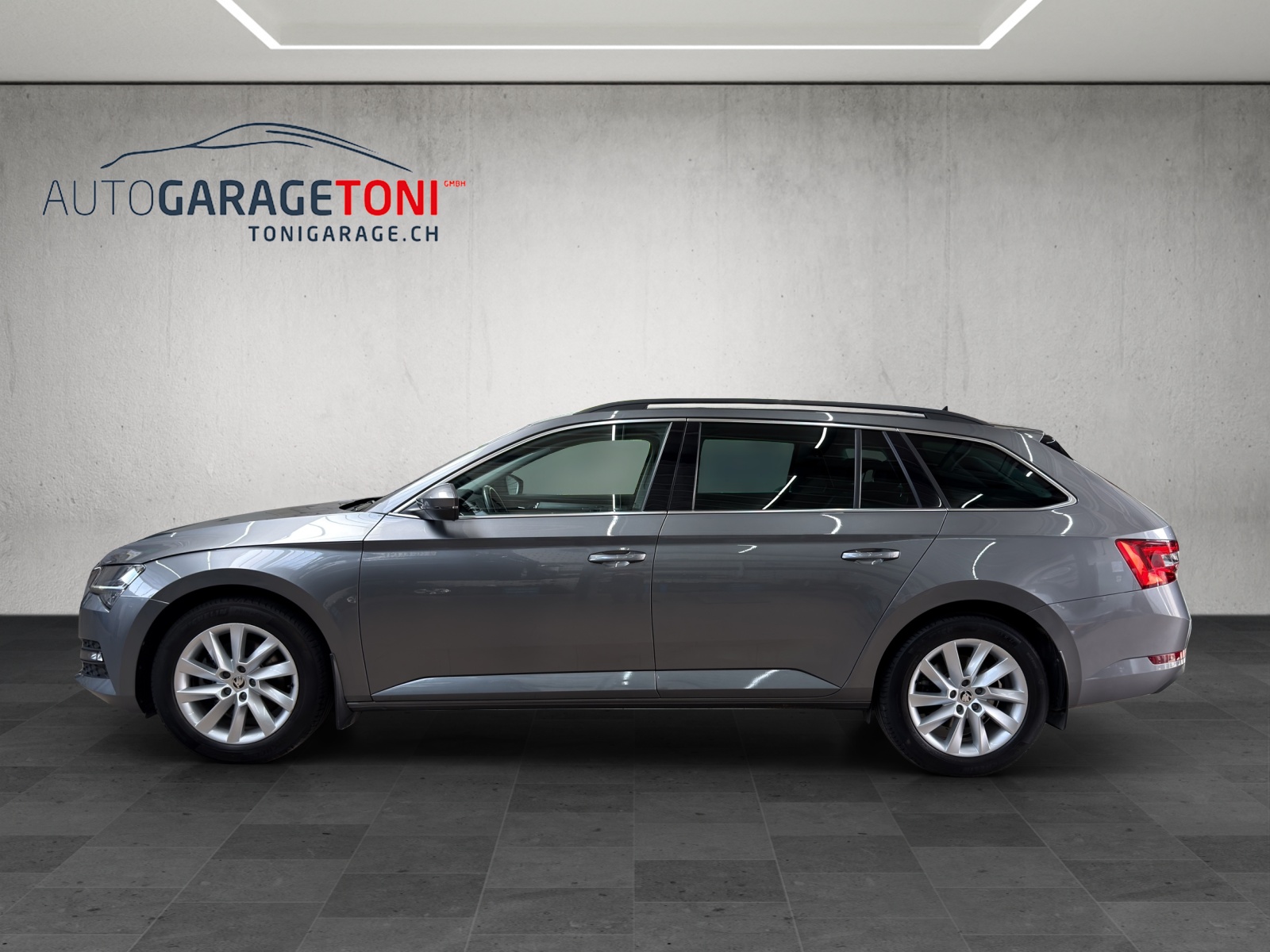 SKODA Superb Combi 1.5 TSI Ambition DSG *Werksgarantie bis 07.2028*-showroom-element-3