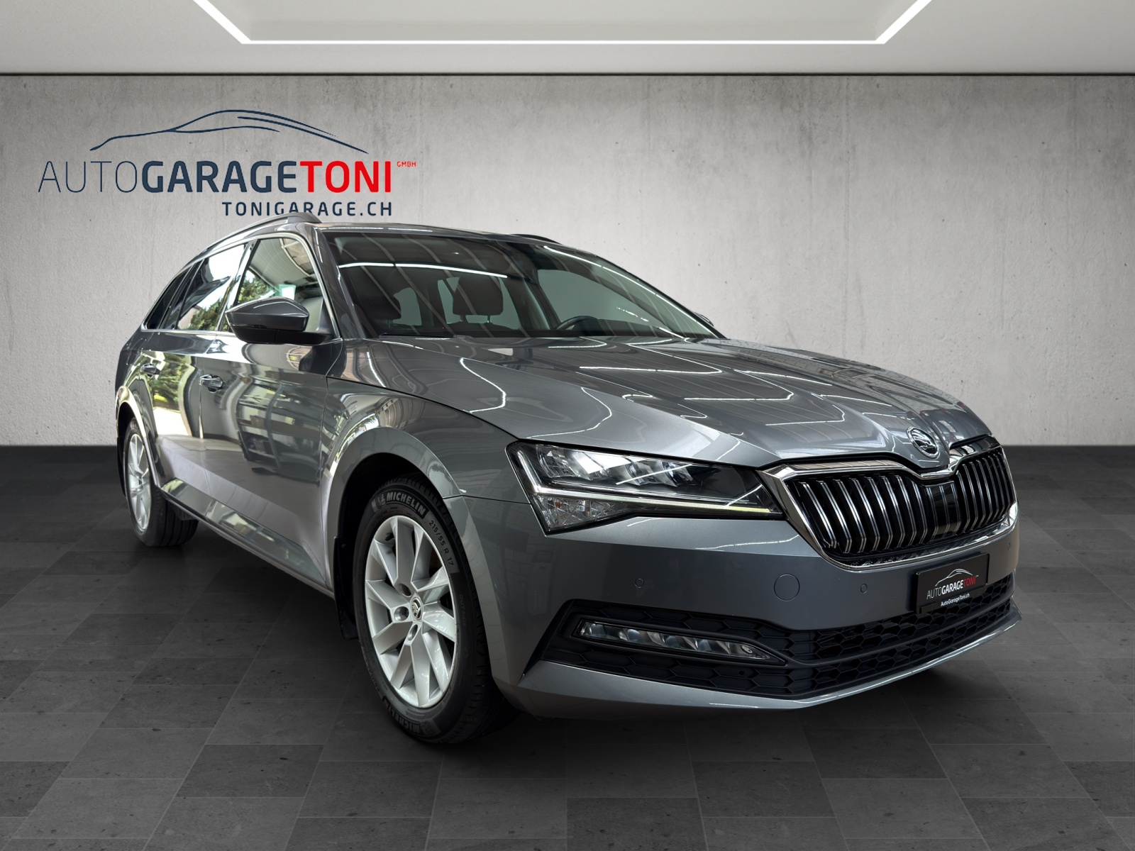 SKODA Superb Combi 1.5 TSI Ambition DSG *Werksgarantie bis 07.2028*-showroom-element-1