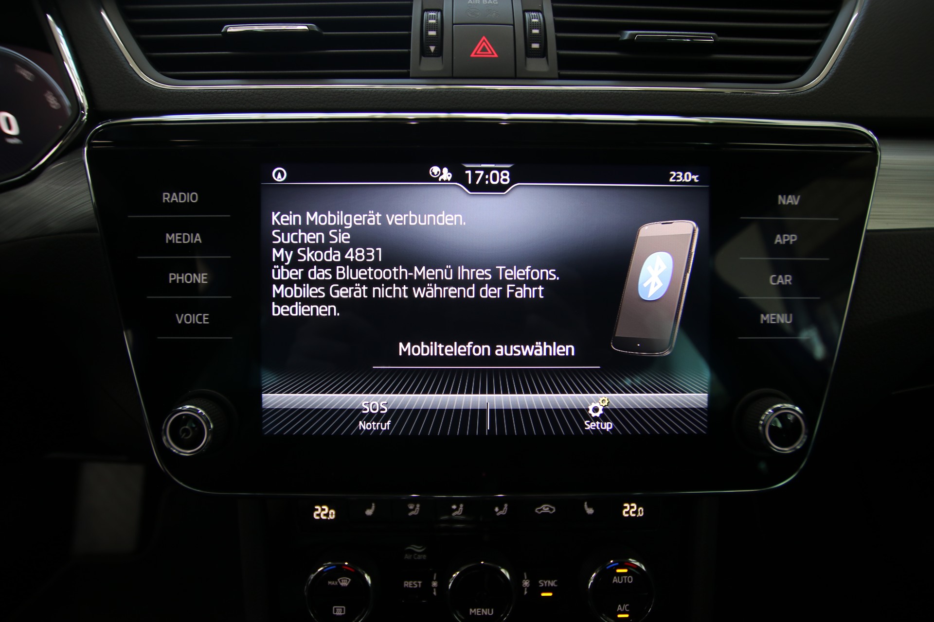 SKODA Superb Combi 1.5 TSI Ambition DSG *Werksgarantie bis 07.2028*-image-17