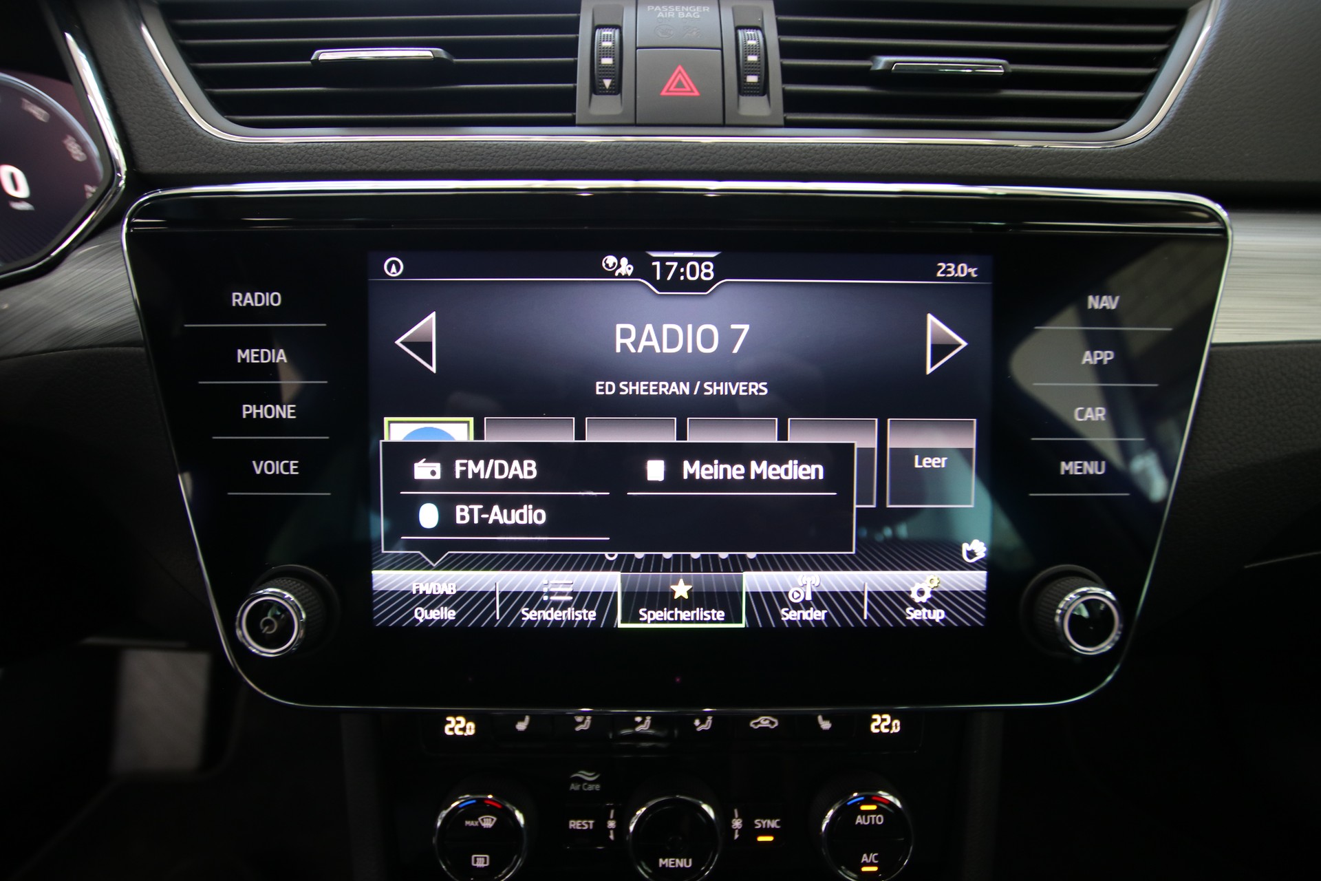 SKODA Superb Combi 1.5 TSI Ambition DSG *Werksgarantie bis 07.2028*-image-15