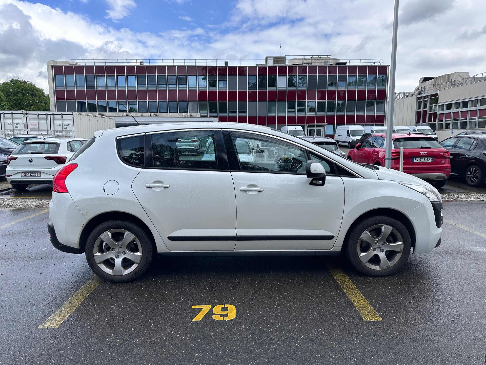 PEUGEOT 3008 1.6 16V T Platinum-image-4